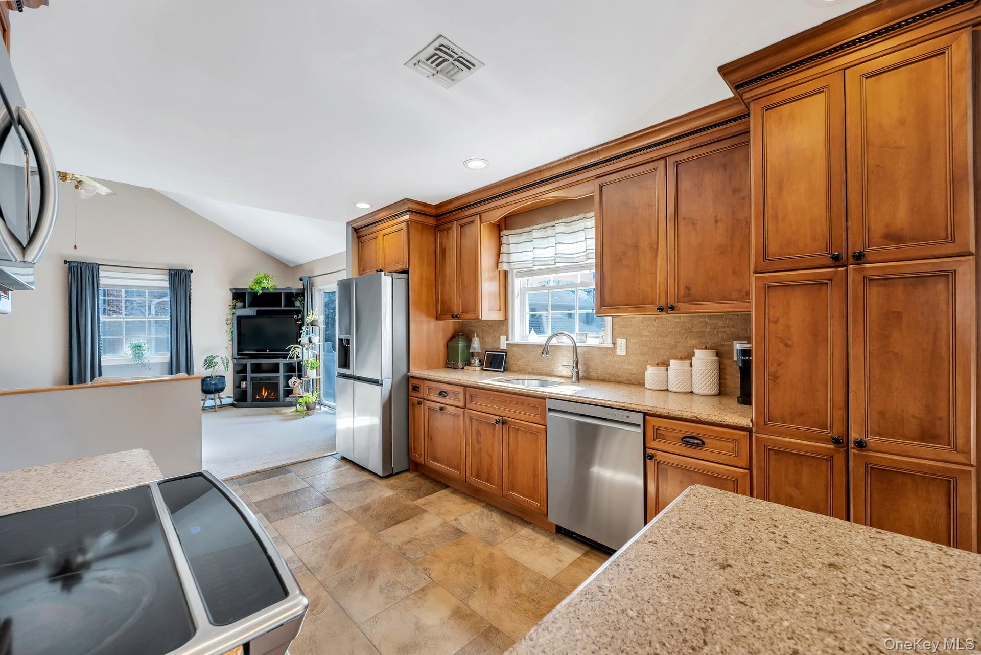 346 Victory Drive, Lake Ronkonkoma, NY 11779