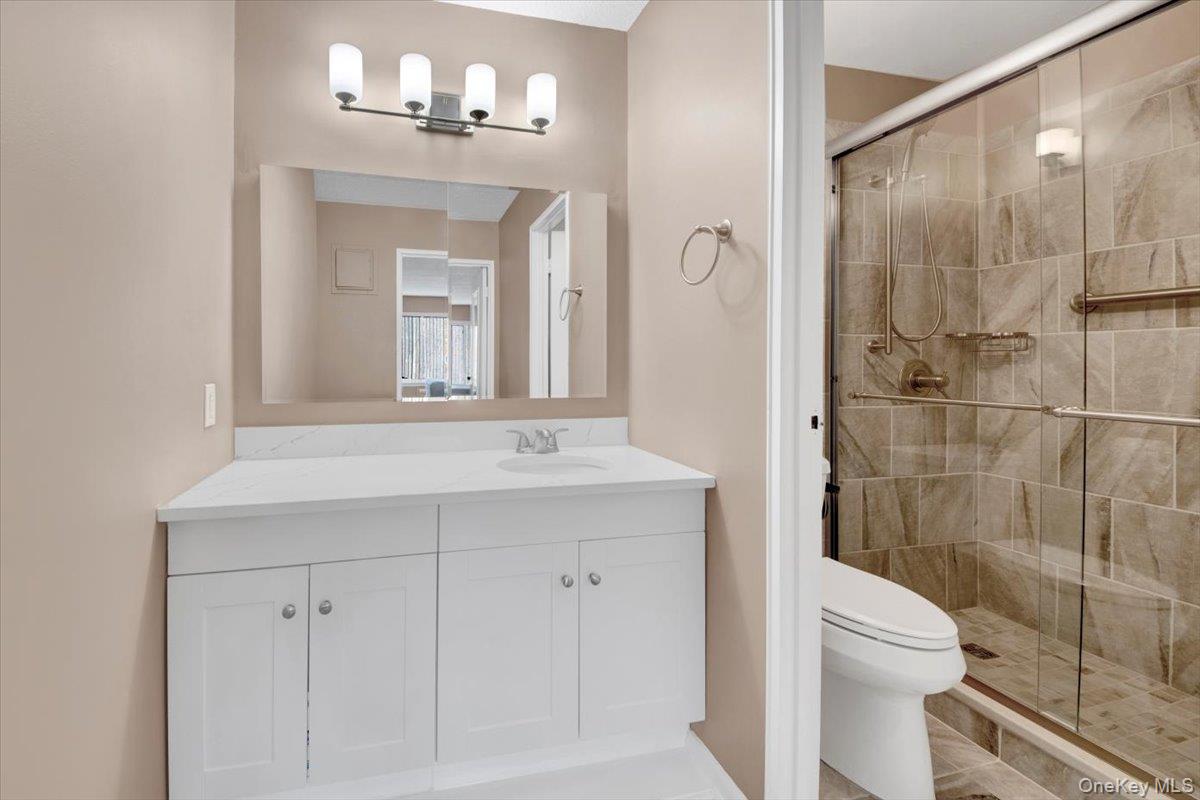 400 High Point Drive # PH6, Hartsdale, NY 10530