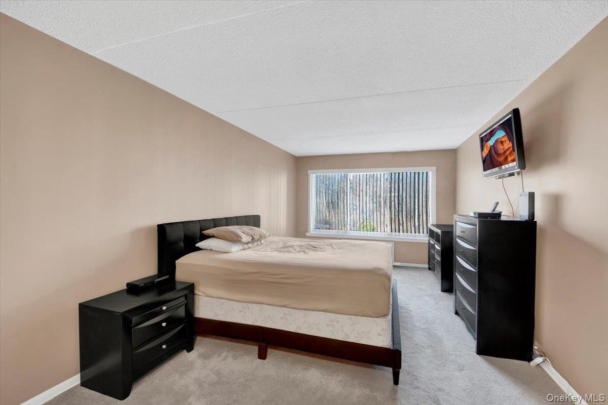 400 High Point Drive # PH6, Hartsdale, NY 10530