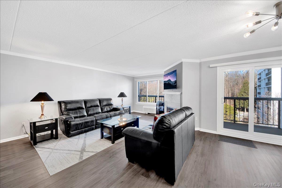 400 High Point Drive # PH6, Hartsdale, NY 10530