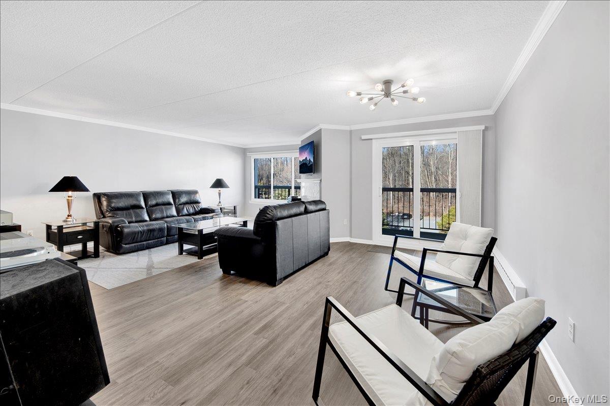 400 High Point Drive # PH6, Hartsdale, NY 10530