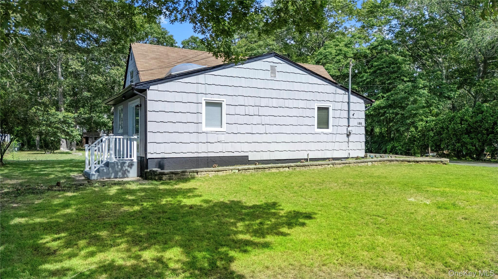 188 W End Avenue, Shirley, NY 11967