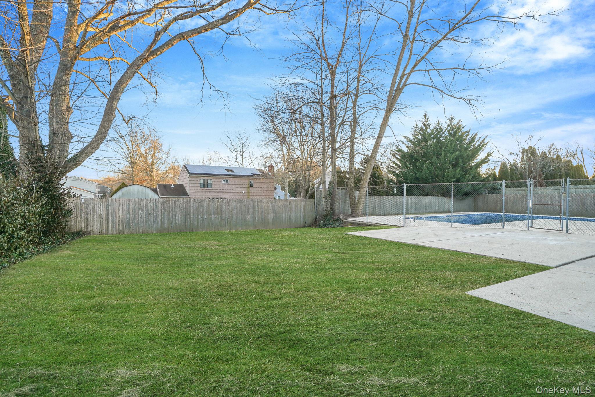 12 Chelmsford Drive, Wheatley Heights, NY 11798