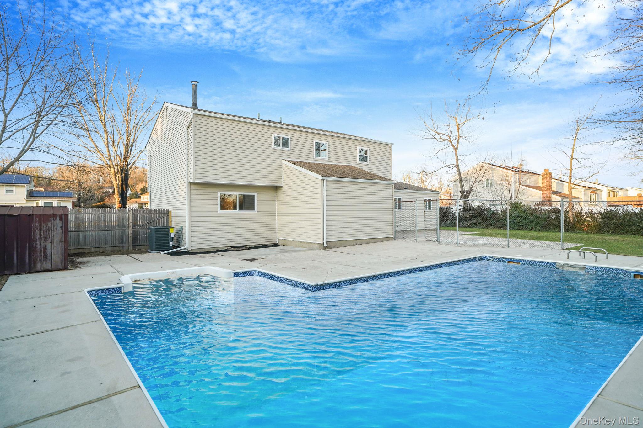 12 Chelmsford Drive, Wheatley Heights, NY 11798