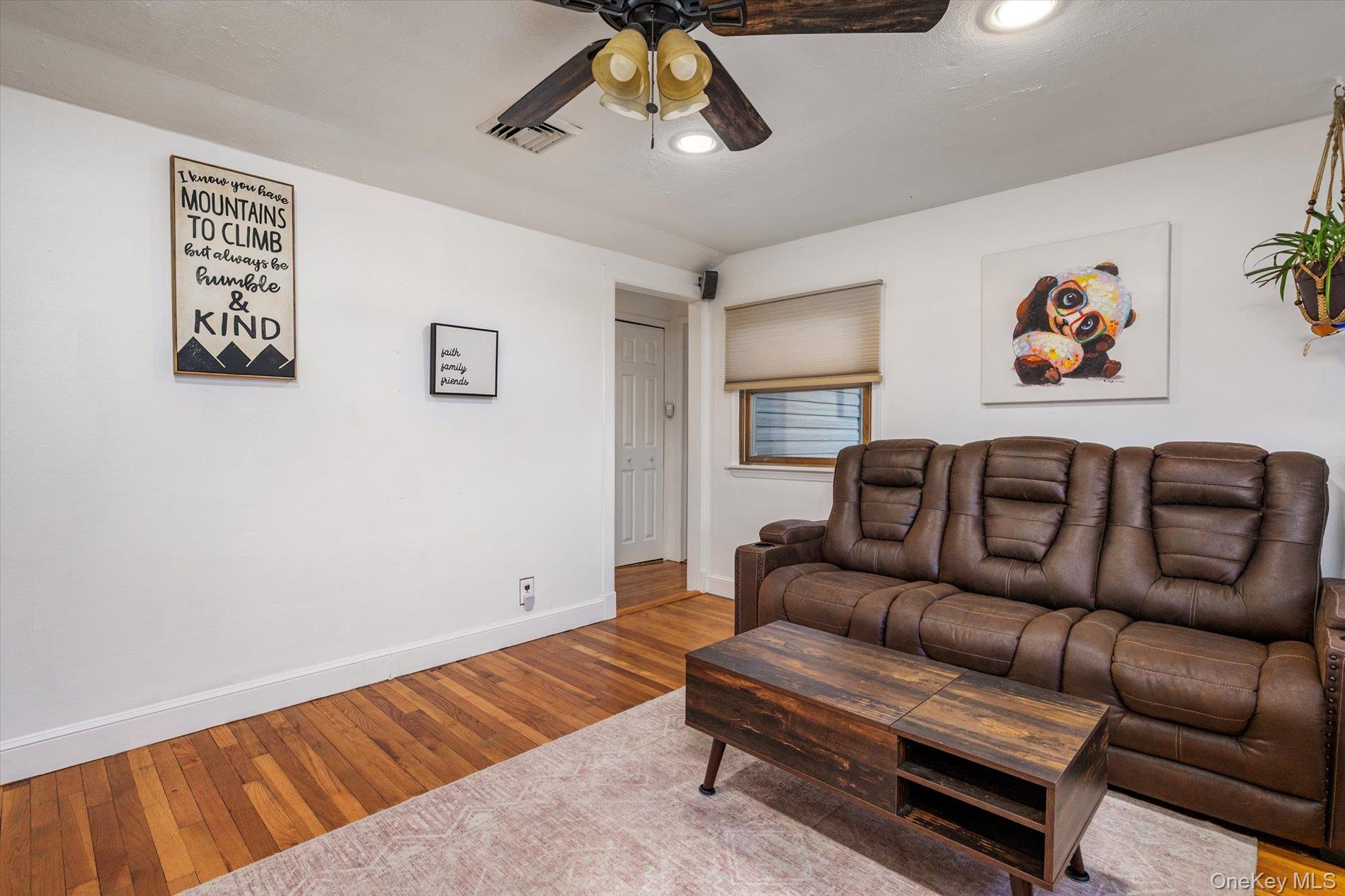 245 53rd Street, Lindenhurst, NY 11757