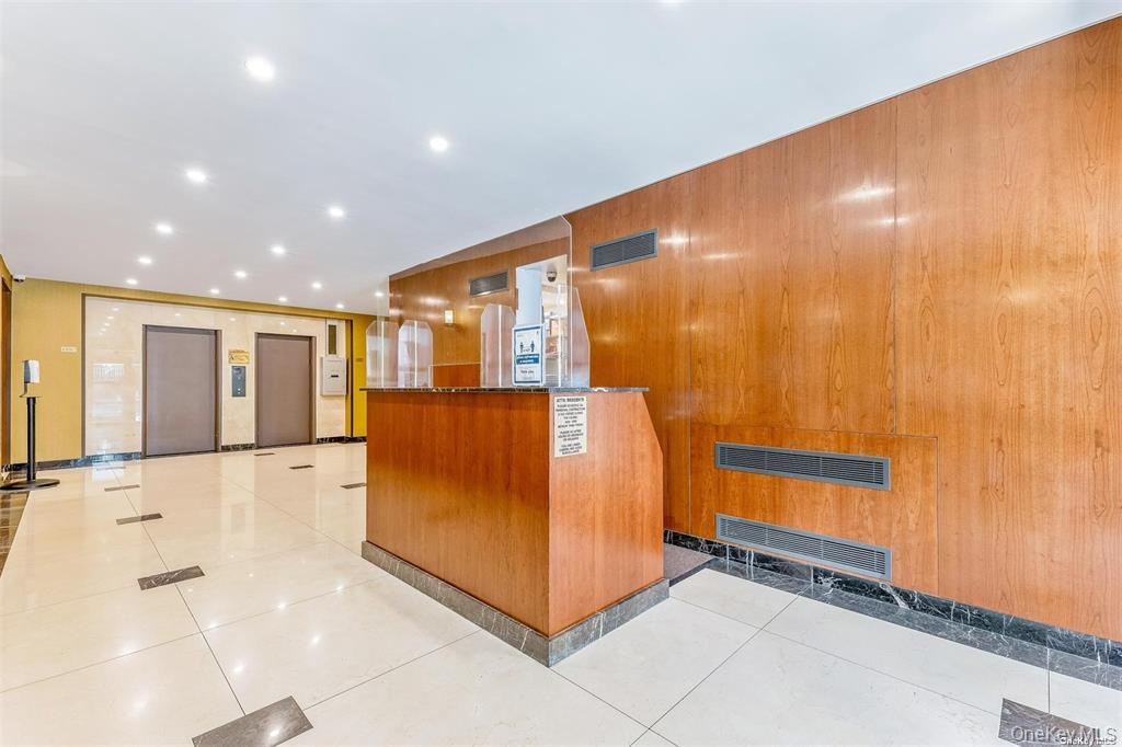 405 E 63 # 3E, New York (Manhattan), NY 10065
