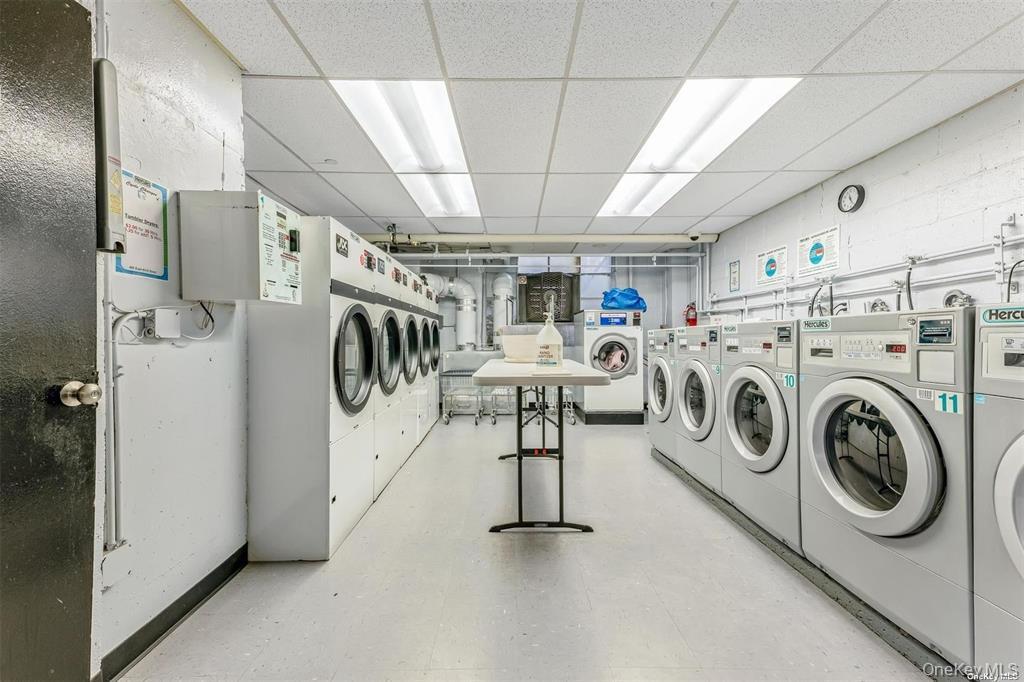 405 E 63 # 3E, New York (Manhattan), NY 10065