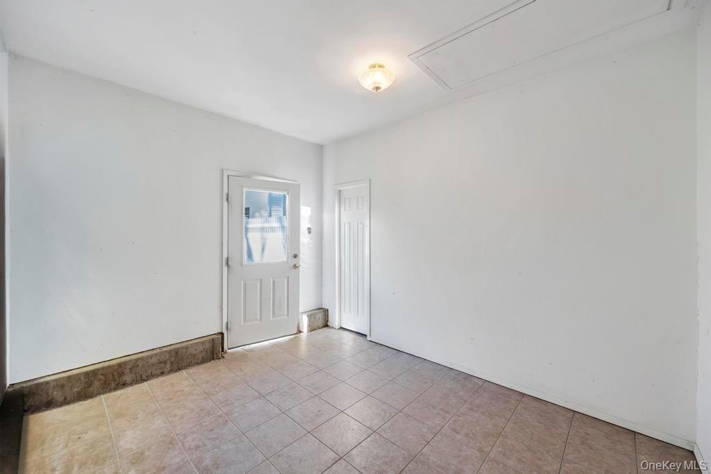 20 Tulip Court, Moriches, NY 11955