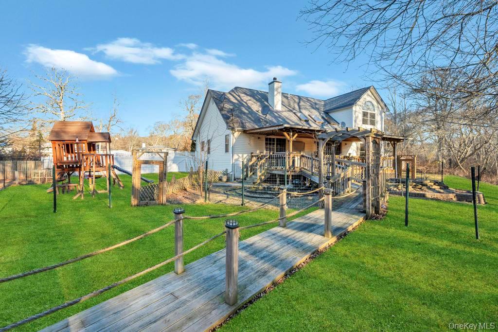 20 Tulip Court, Moriches, NY 11955