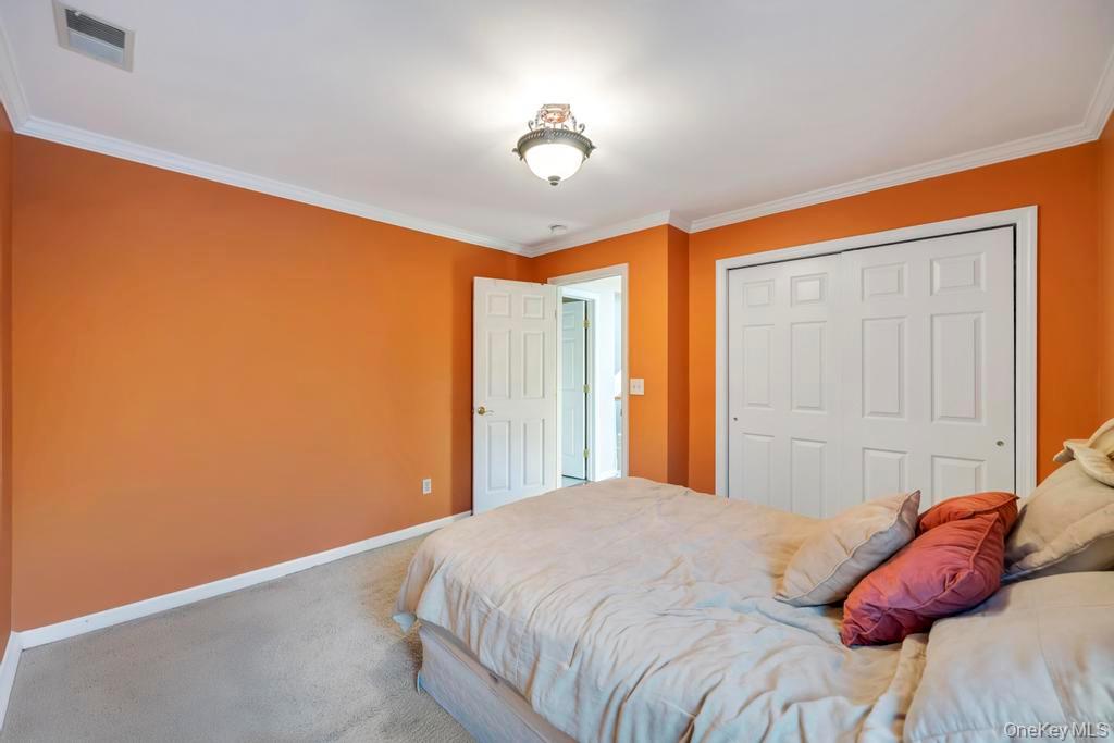 20 Tulip Court, Moriches, NY 11955