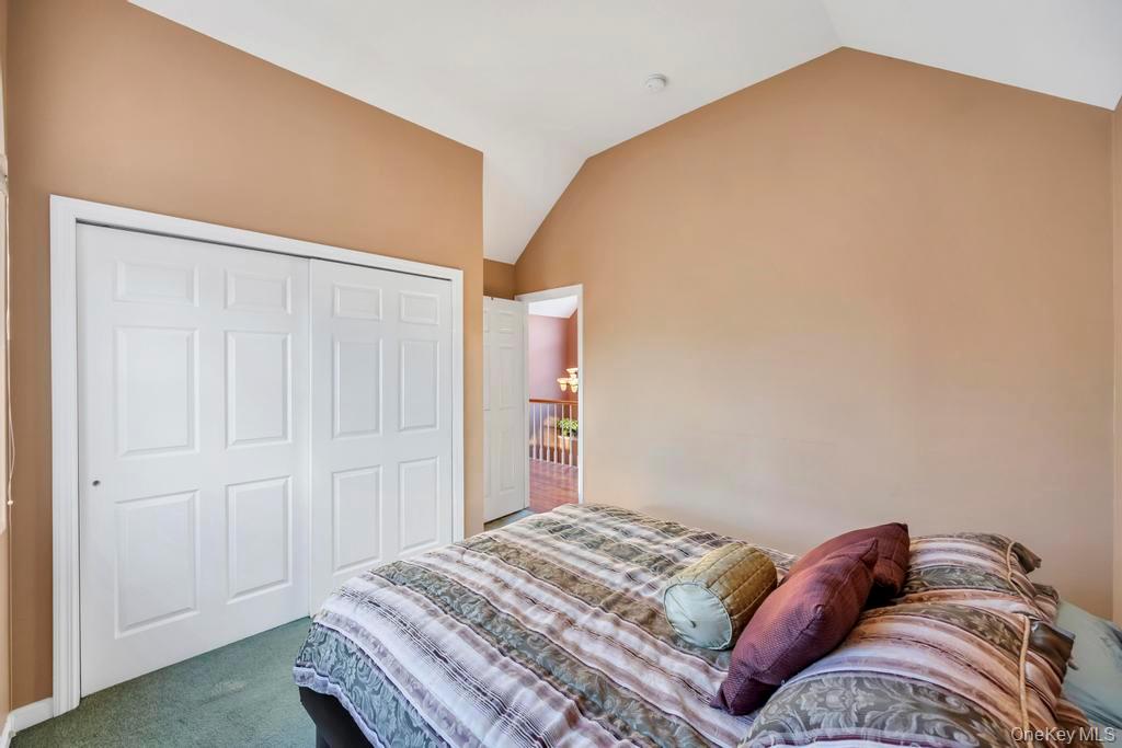 20 Tulip Court, Moriches, NY 11955