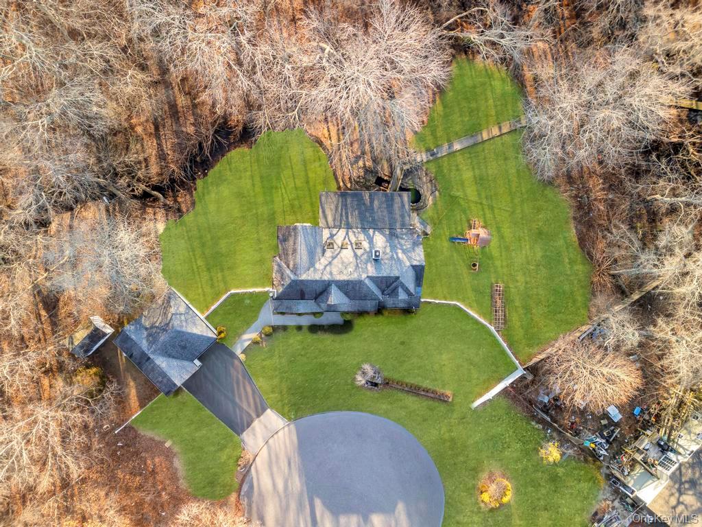 20 Tulip Court, Moriches, NY 11955