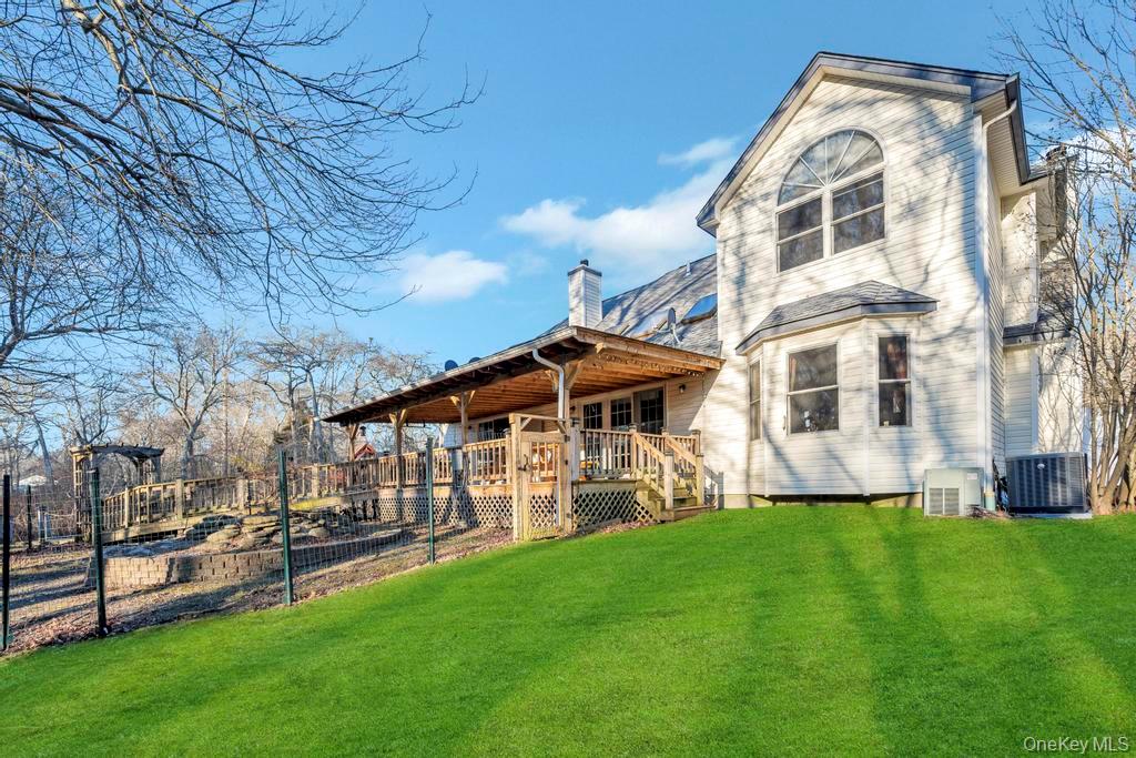 20 Tulip Court, Moriches, NY 11955