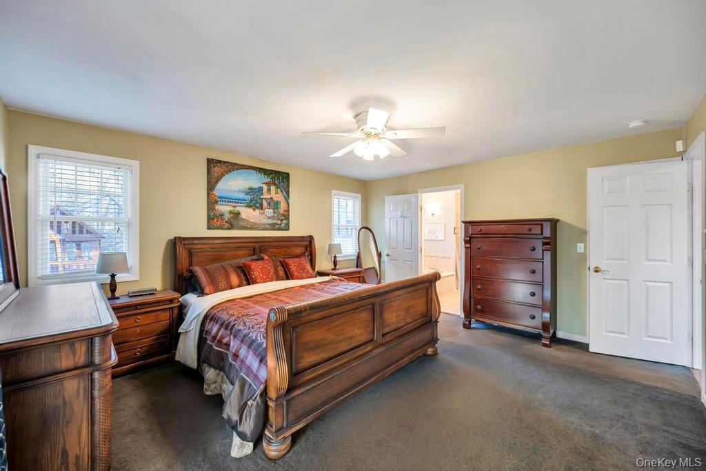 20 Tulip Court, Moriches, NY 11955