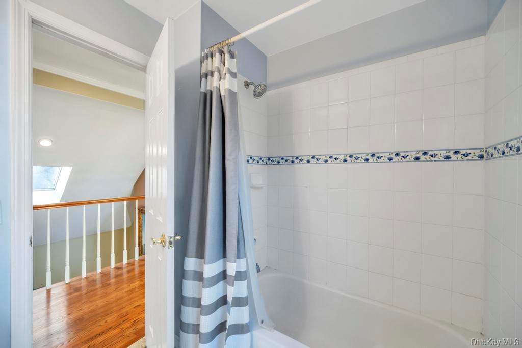 20 Tulip Court, Moriches, NY 11955