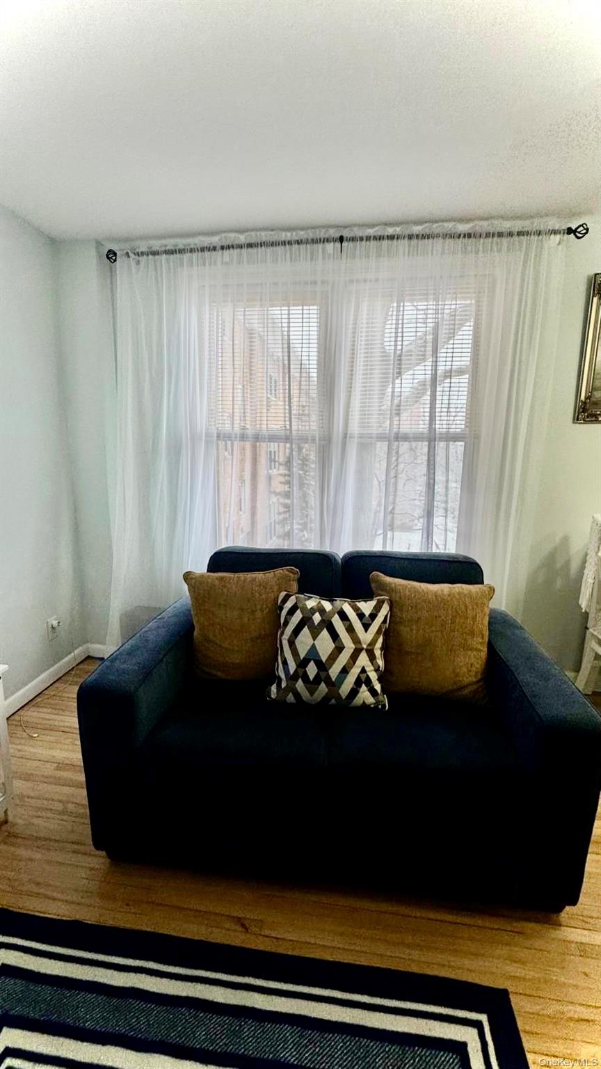 25 Trinity Place # 2k, New Rochelle, NY 10805