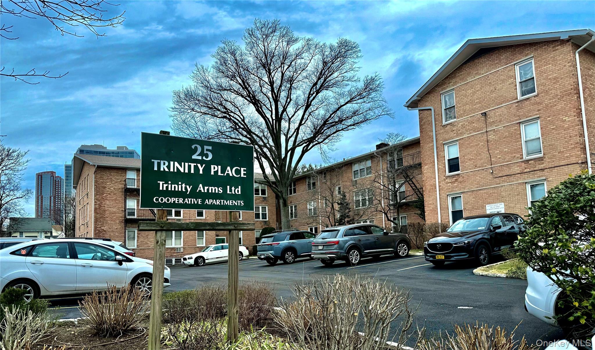 25 Trinity Place # 2k, New Rochelle, NY 10805