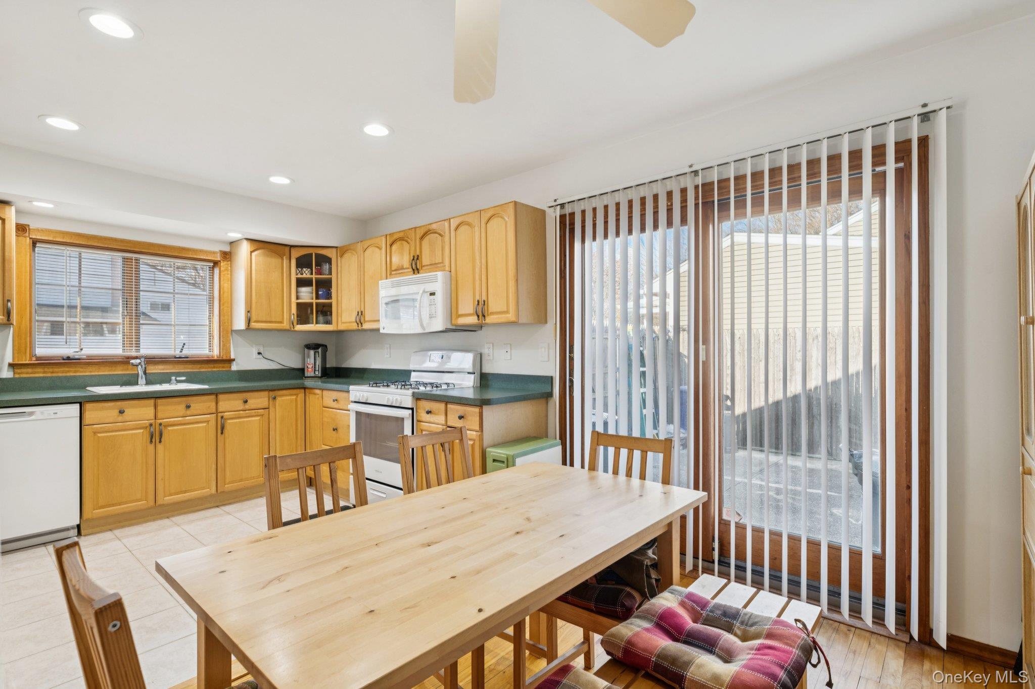 4 Oakley Drive, Huntington Station, NY 11746