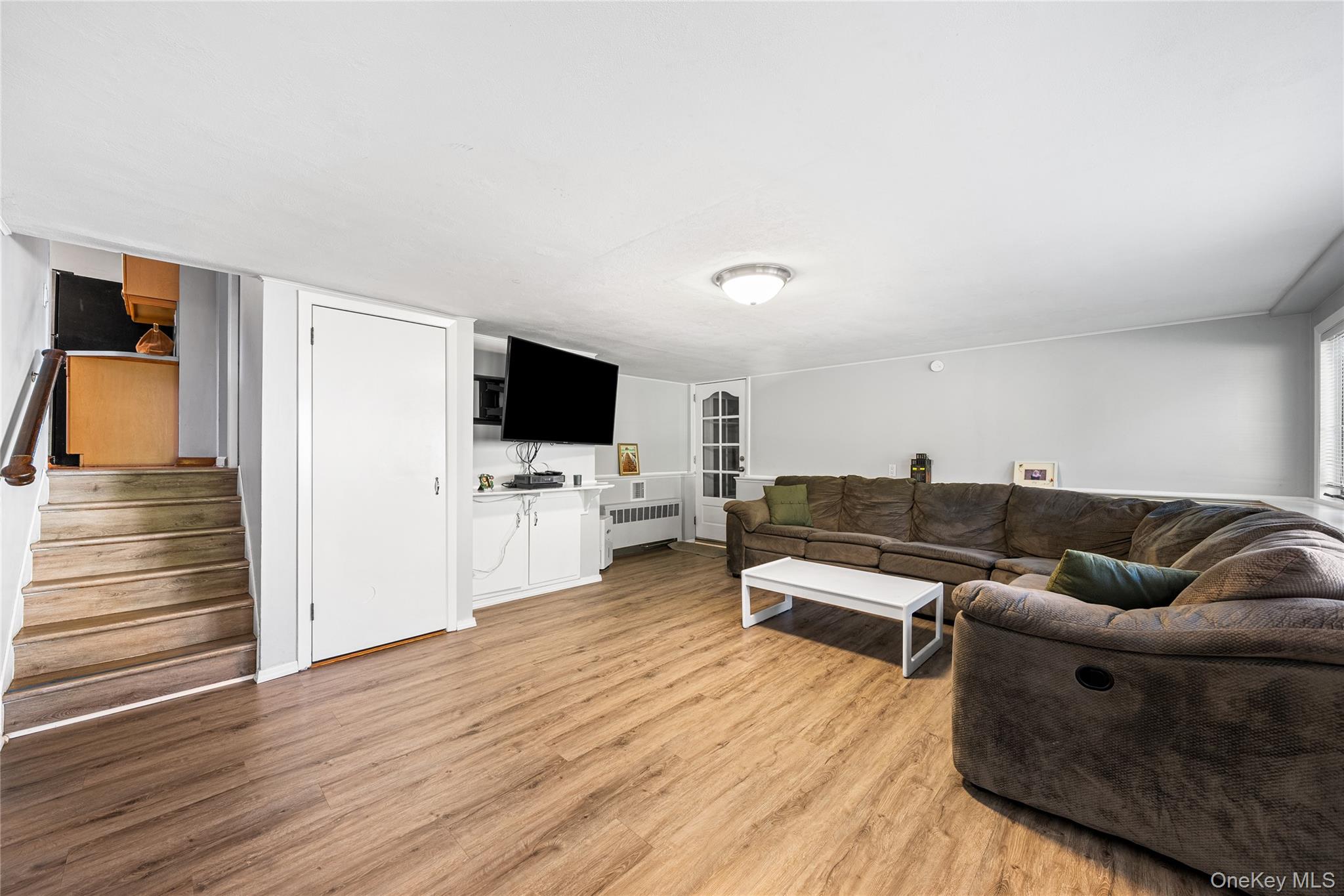 27 Gaylore Drive S, Amityville, NY 11701