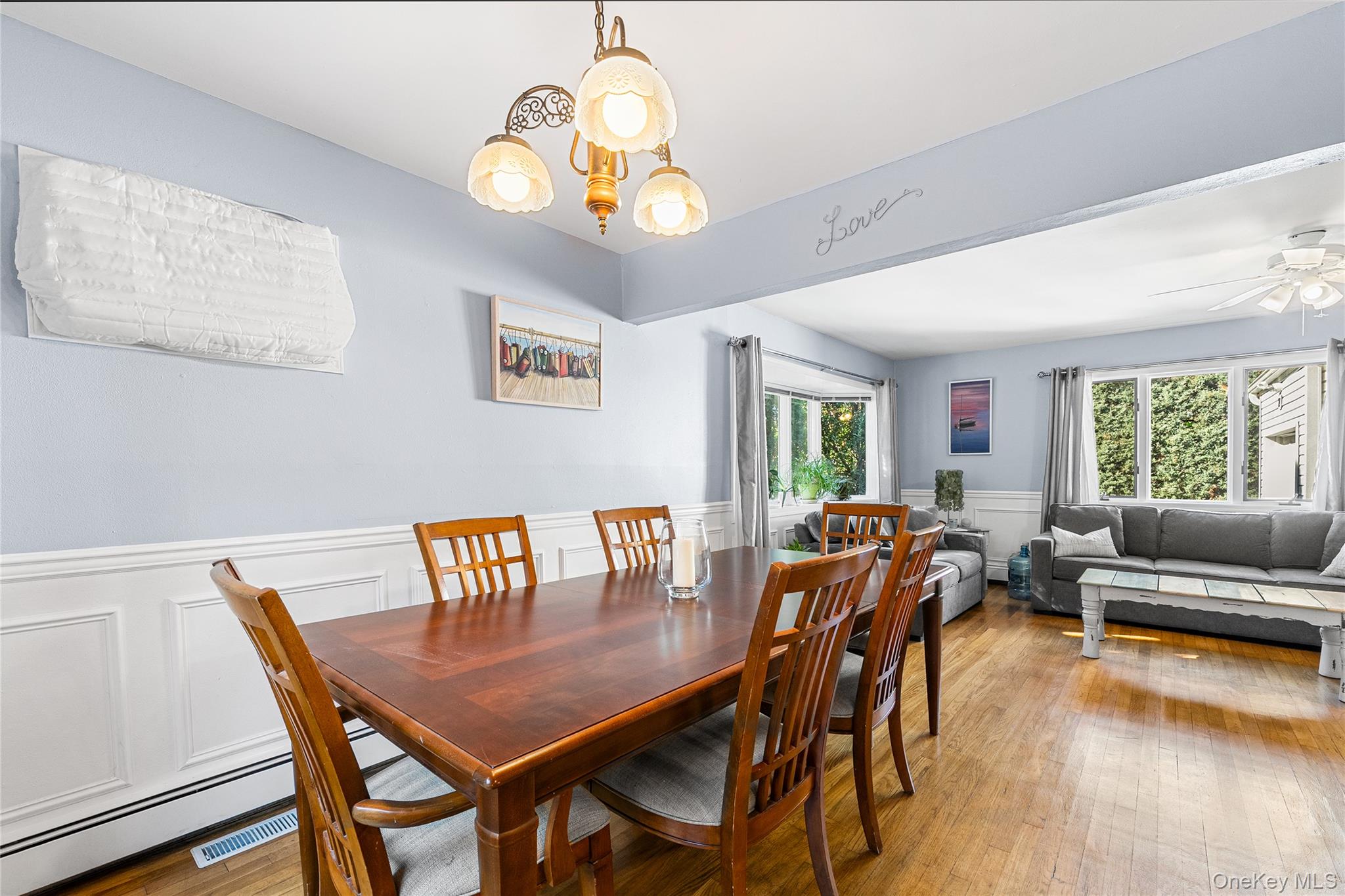 27 Gaylore Drive S, Amityville, NY 11701