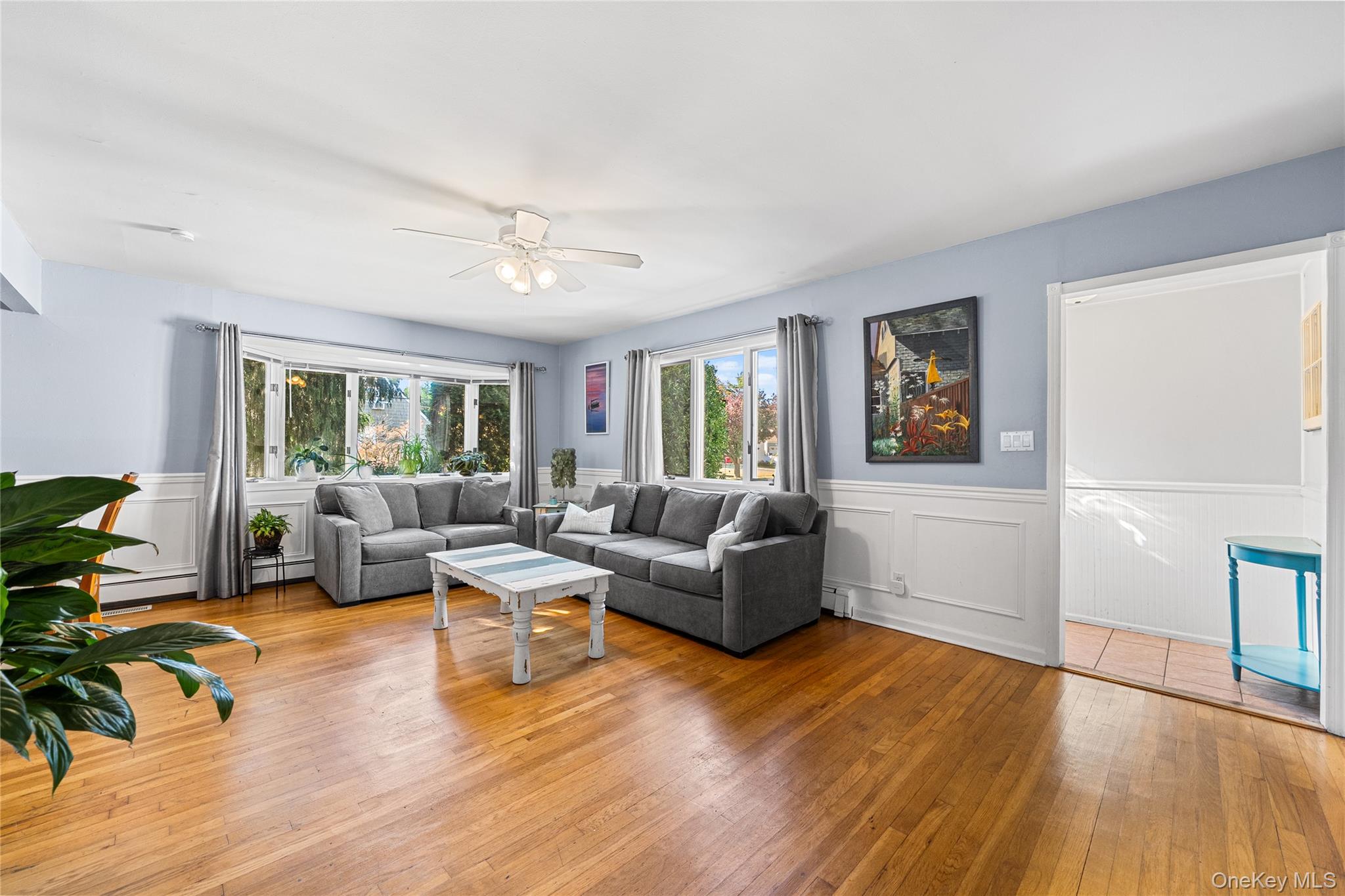 27 Gaylore Drive S, Amityville, NY 11701