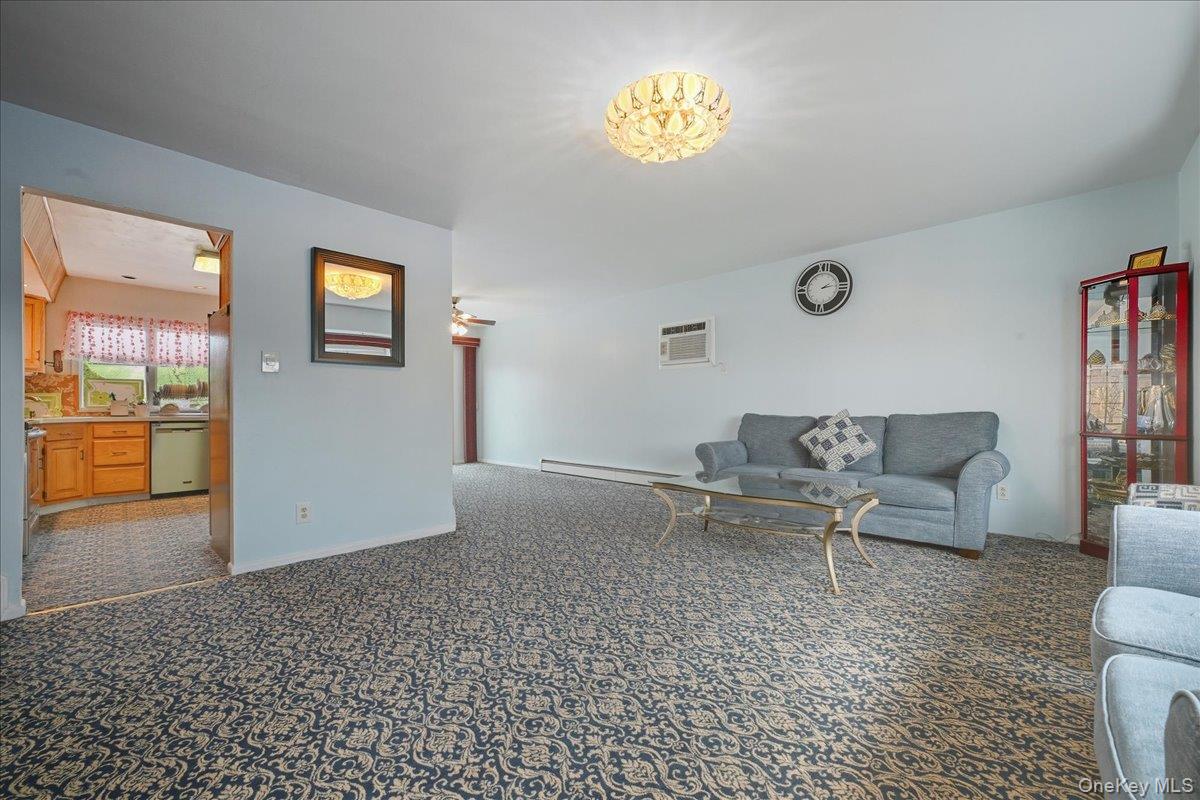 400 Plainview Road, Hicksville, NY 11801