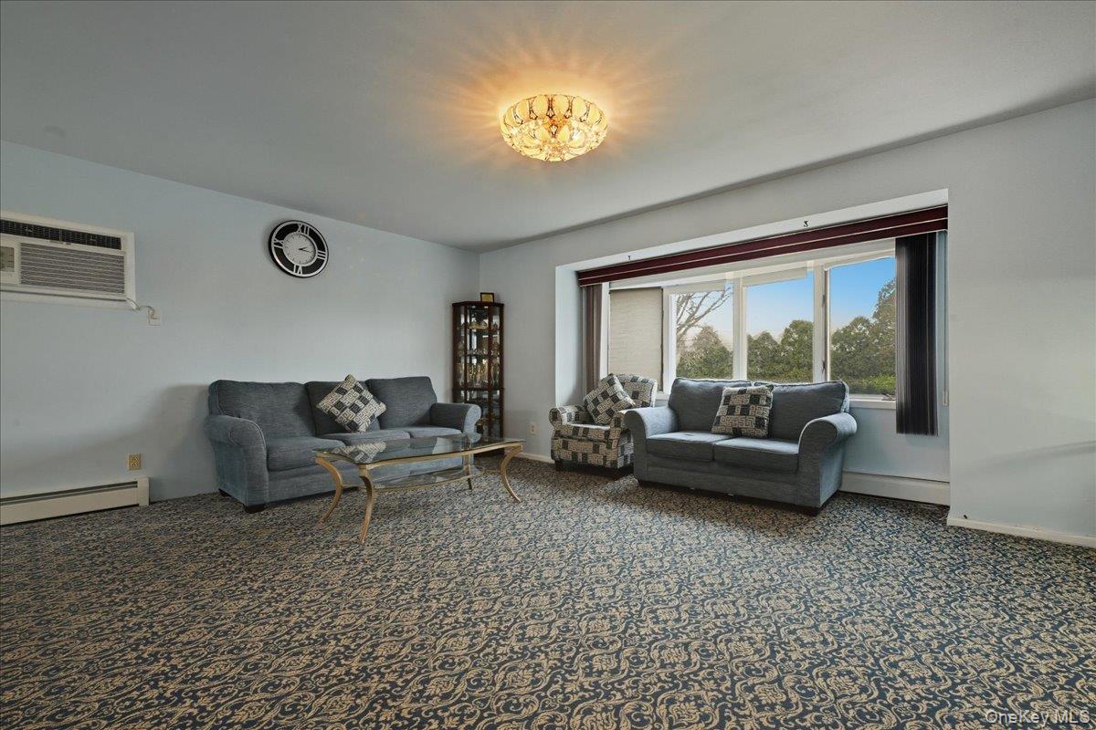 400 Plainview Road, Hicksville, NY 11801