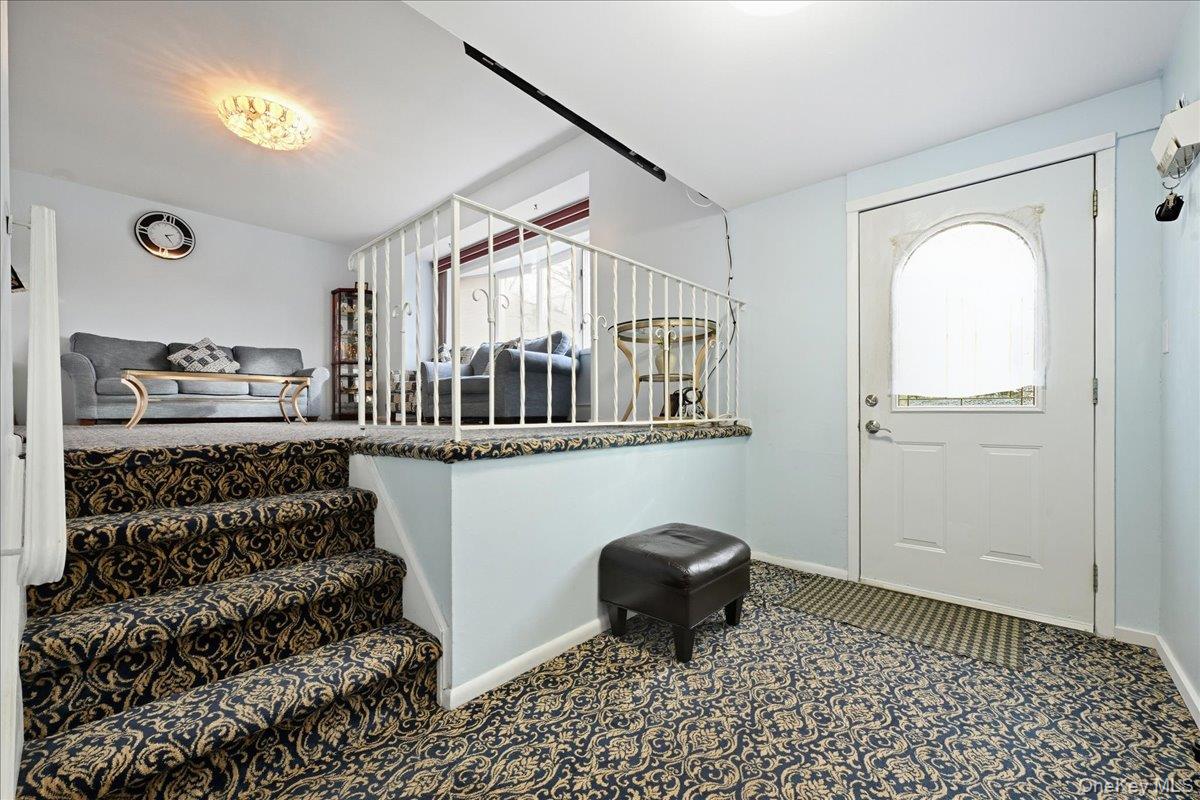 400 Plainview Road, Hicksville, NY 11801