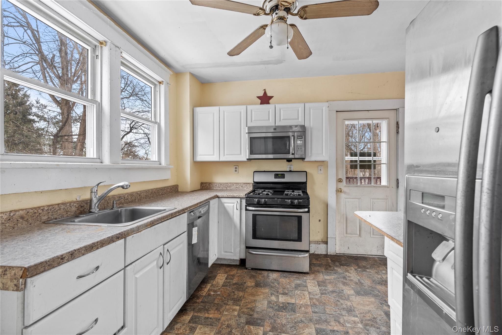 21 Stephens Lane, Tappan, NY 10983