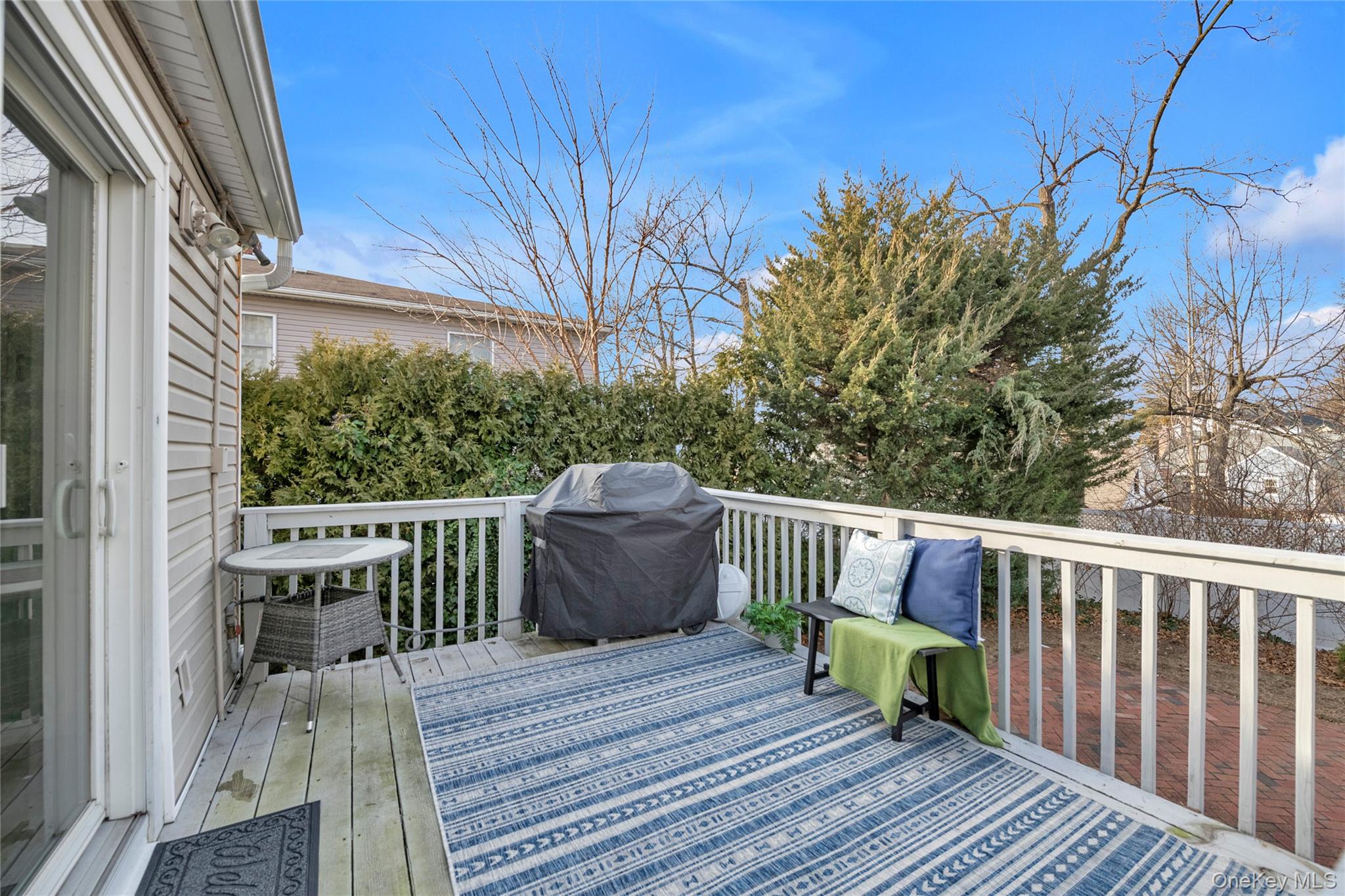 29 3rd Avenue, Port Washington, NY 11050