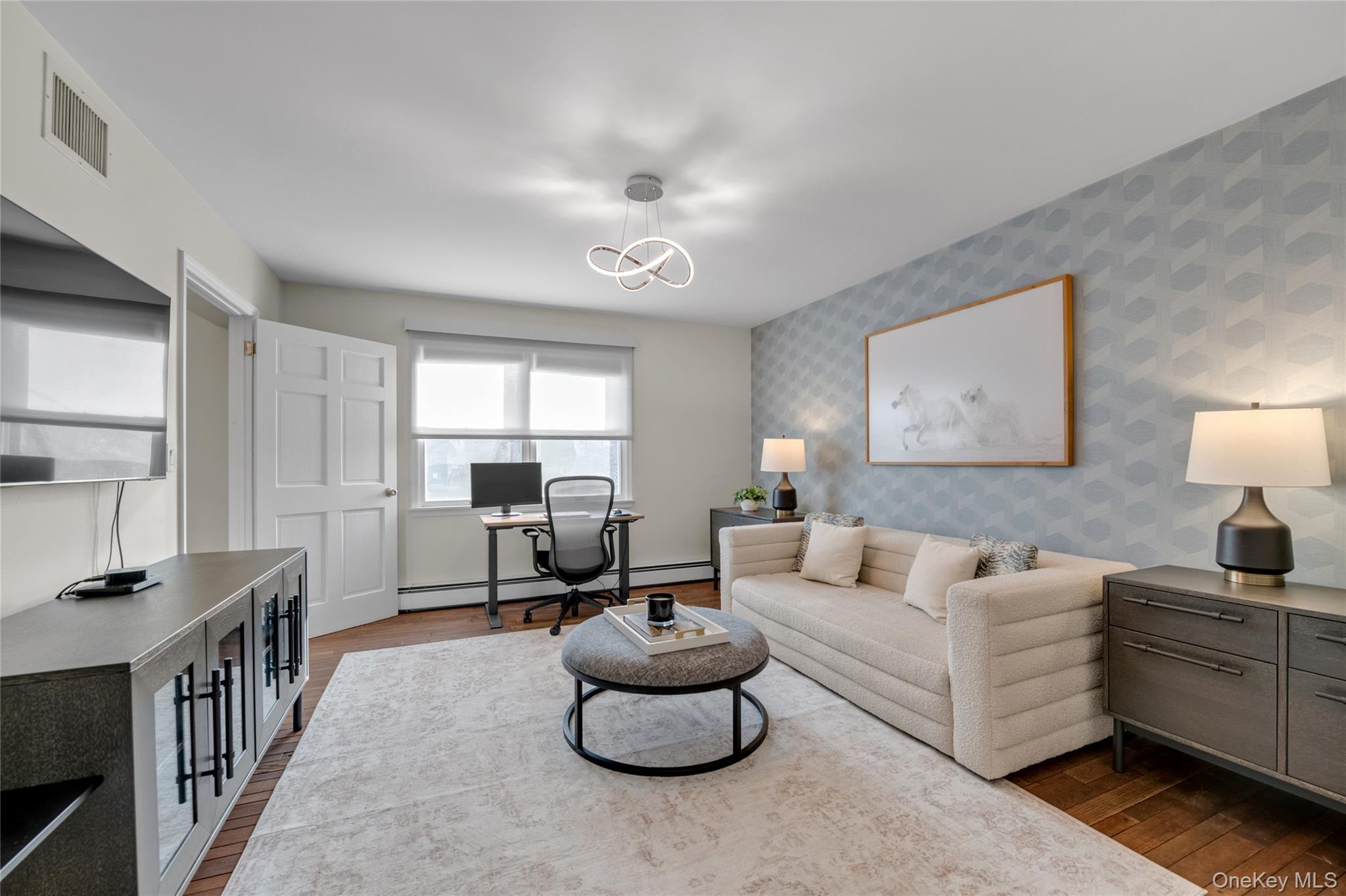 29 3rd Avenue, Port Washington, NY 11050