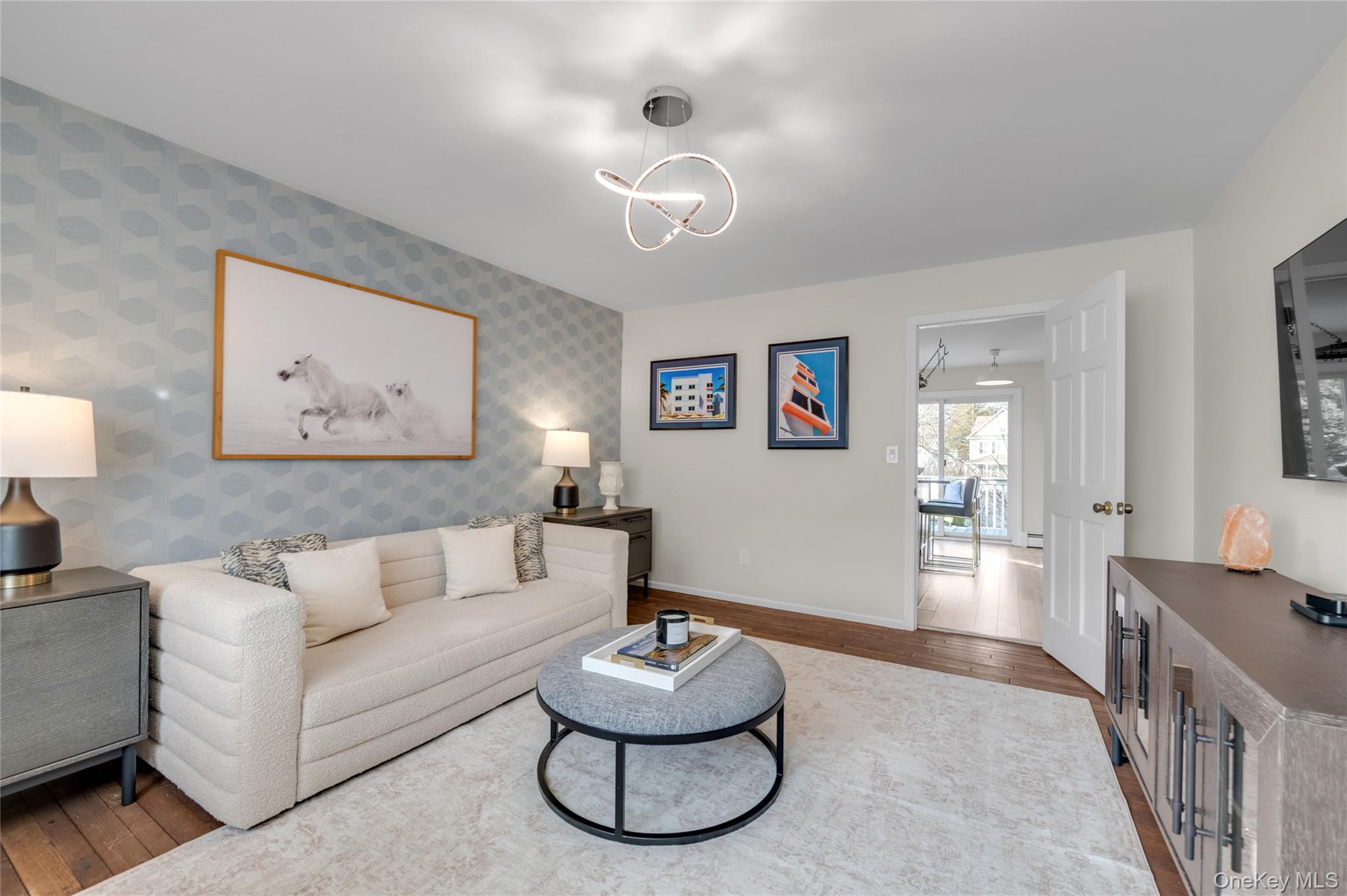 29 3rd Avenue, Port Washington, NY 11050