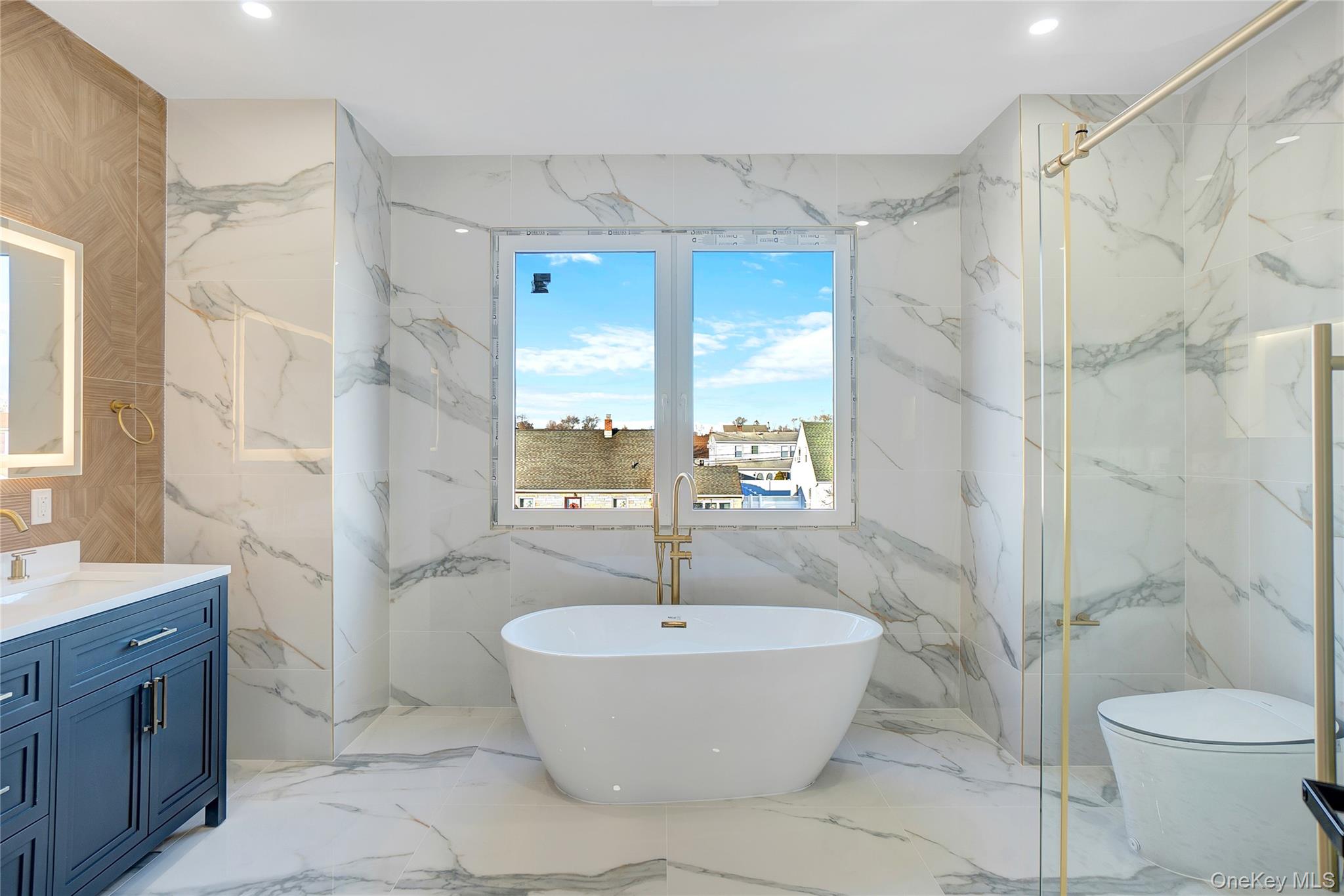 23 Glade Lane, Levittown, NY 11756