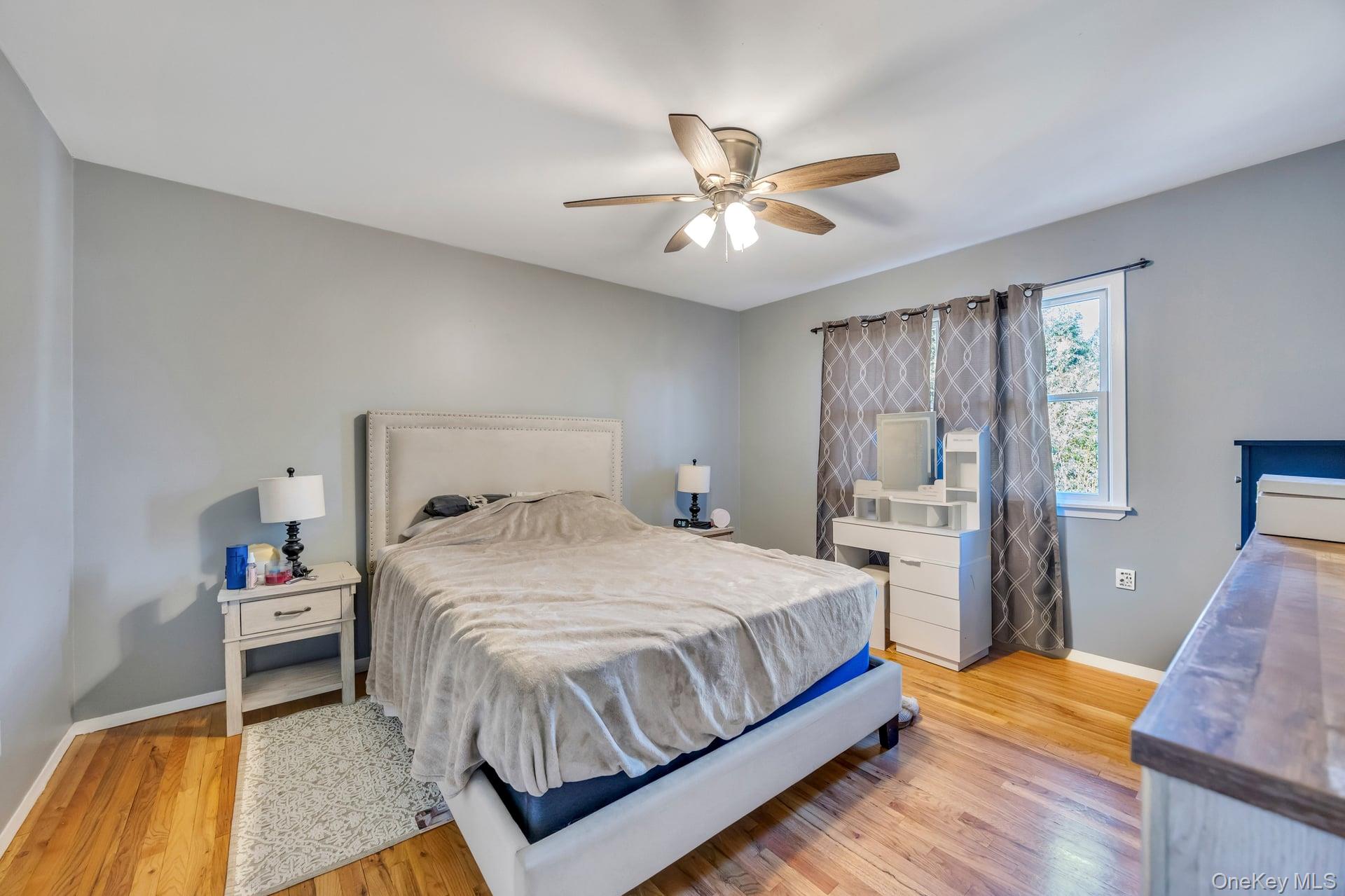 11 Marlo Lane, Hauppauge, NY 11788