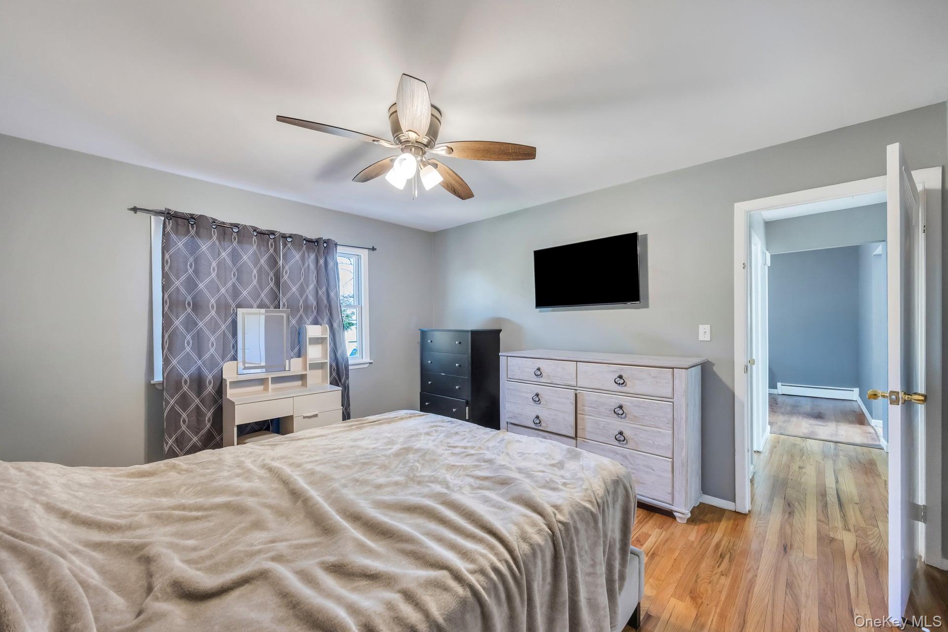 11 Marlo Lane, Hauppauge, NY 11788