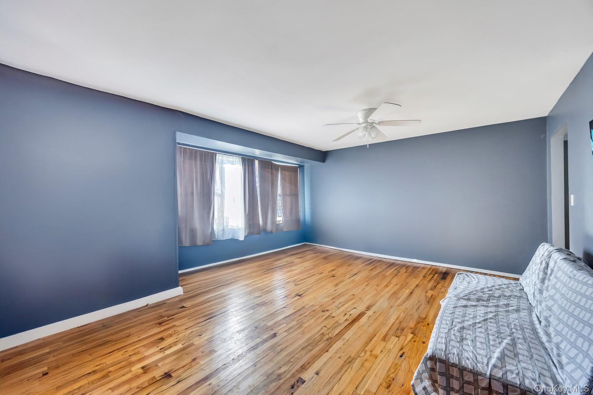 11 Marlo Lane, Hauppauge, NY 11788