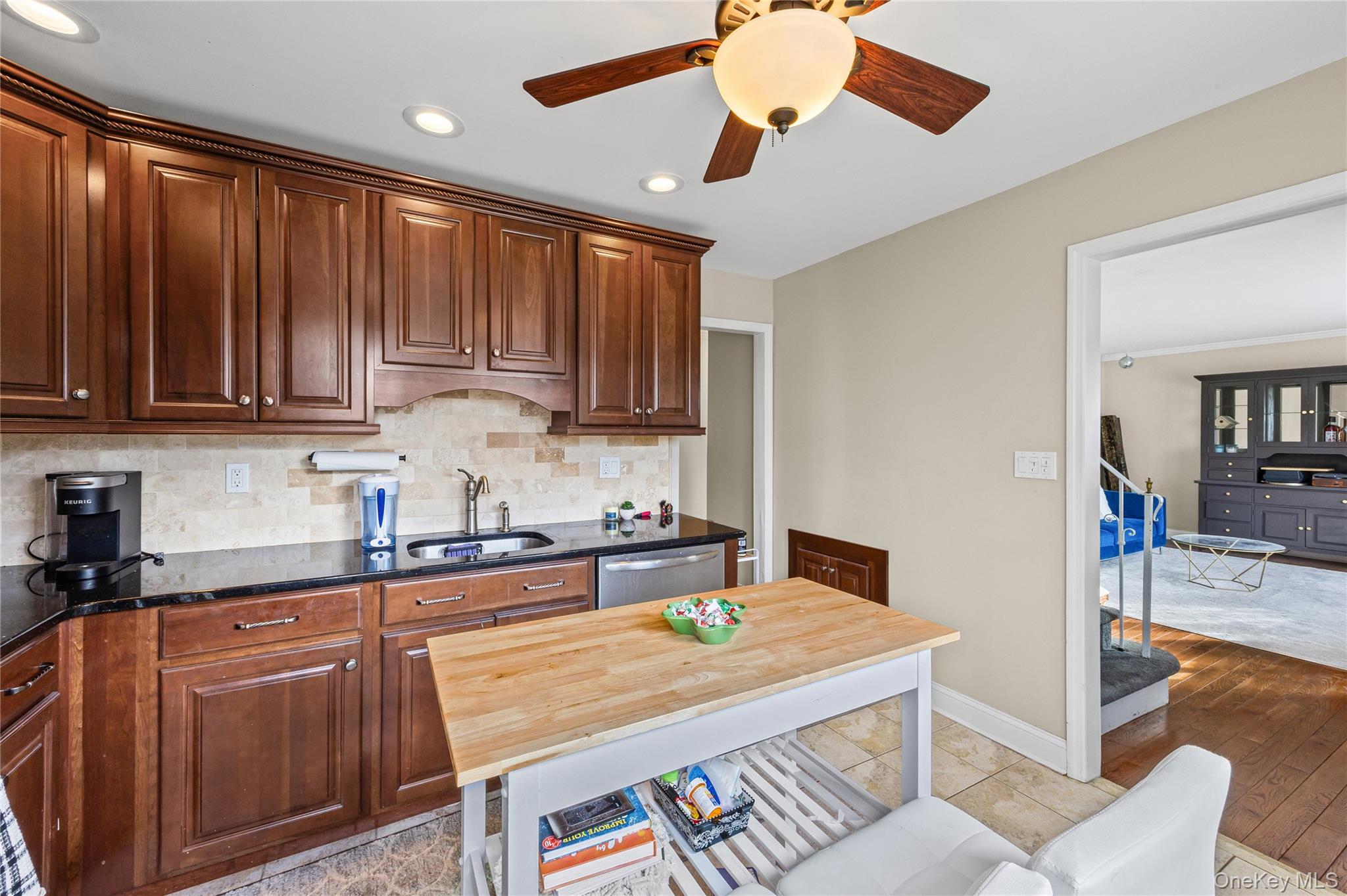 3285 Neptune Avenue, Oceanside, NY 11572