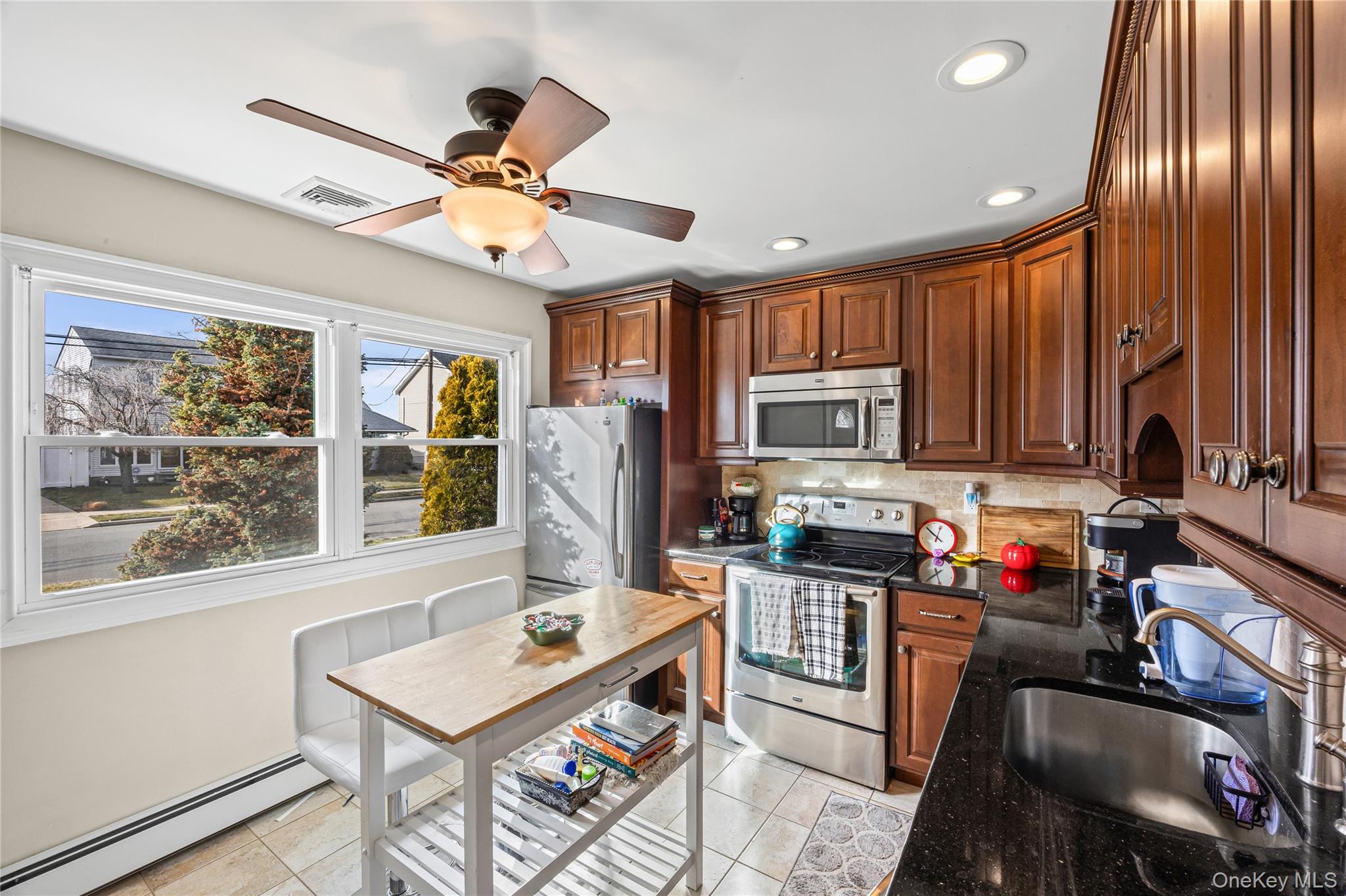 3285 Neptune Avenue, Oceanside, NY 11572