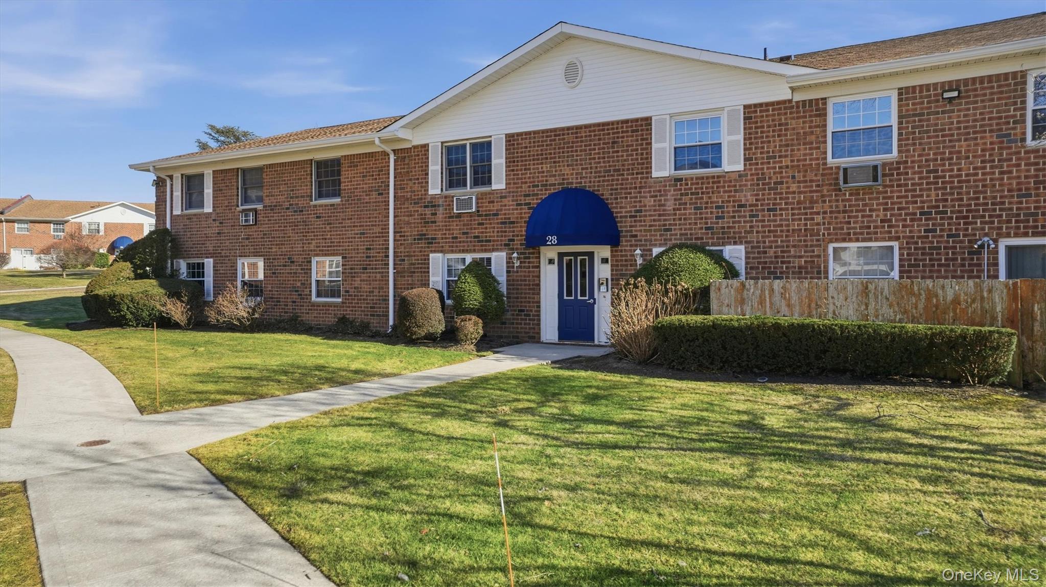 460 Old Town Road # 28-A, Port Jefferson Station, NY 11766