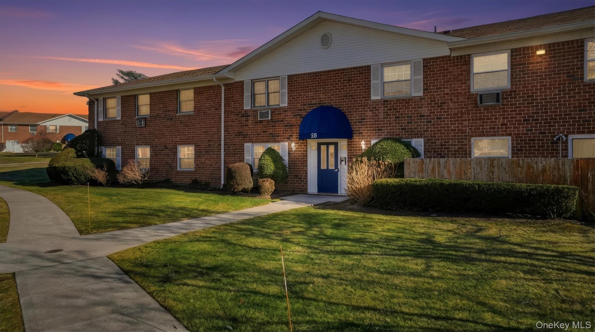 460 Old Town Road # 28-A, Port Jefferson Station, NY 11766