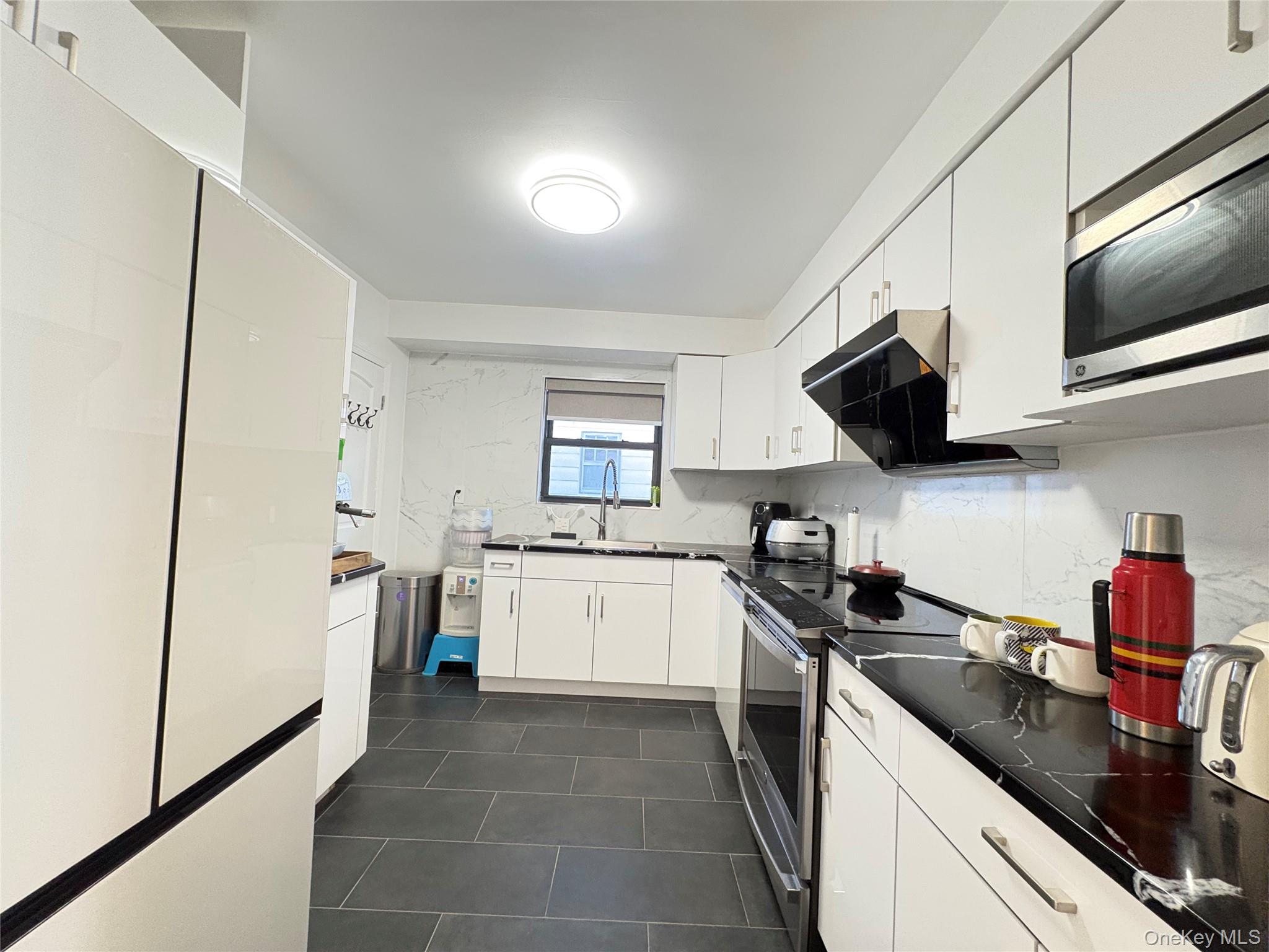 41-75 Morgan Street, Little Neck, NY 11363