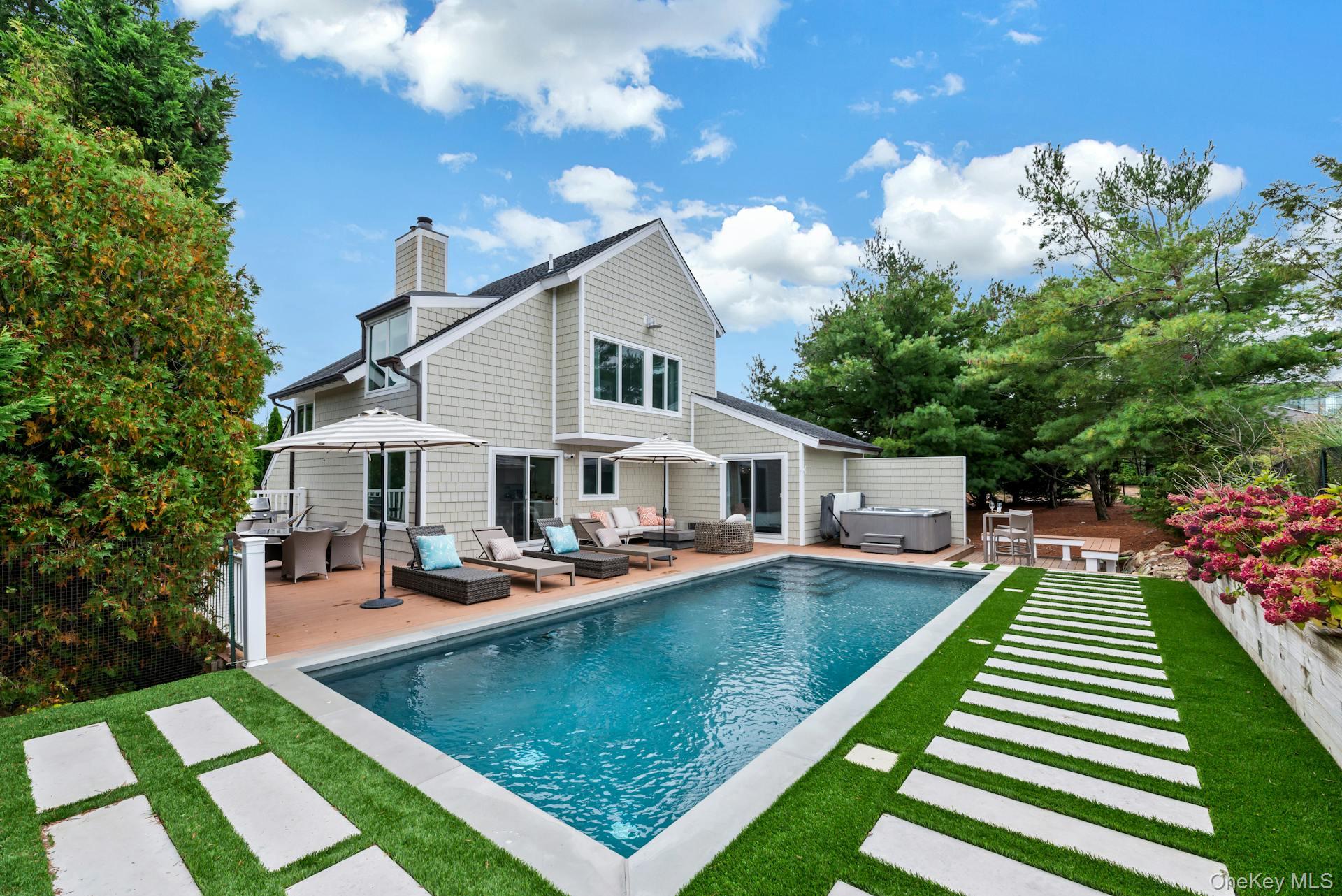 33 Old Canoe Place Road, Hampton Bays, NY 11946