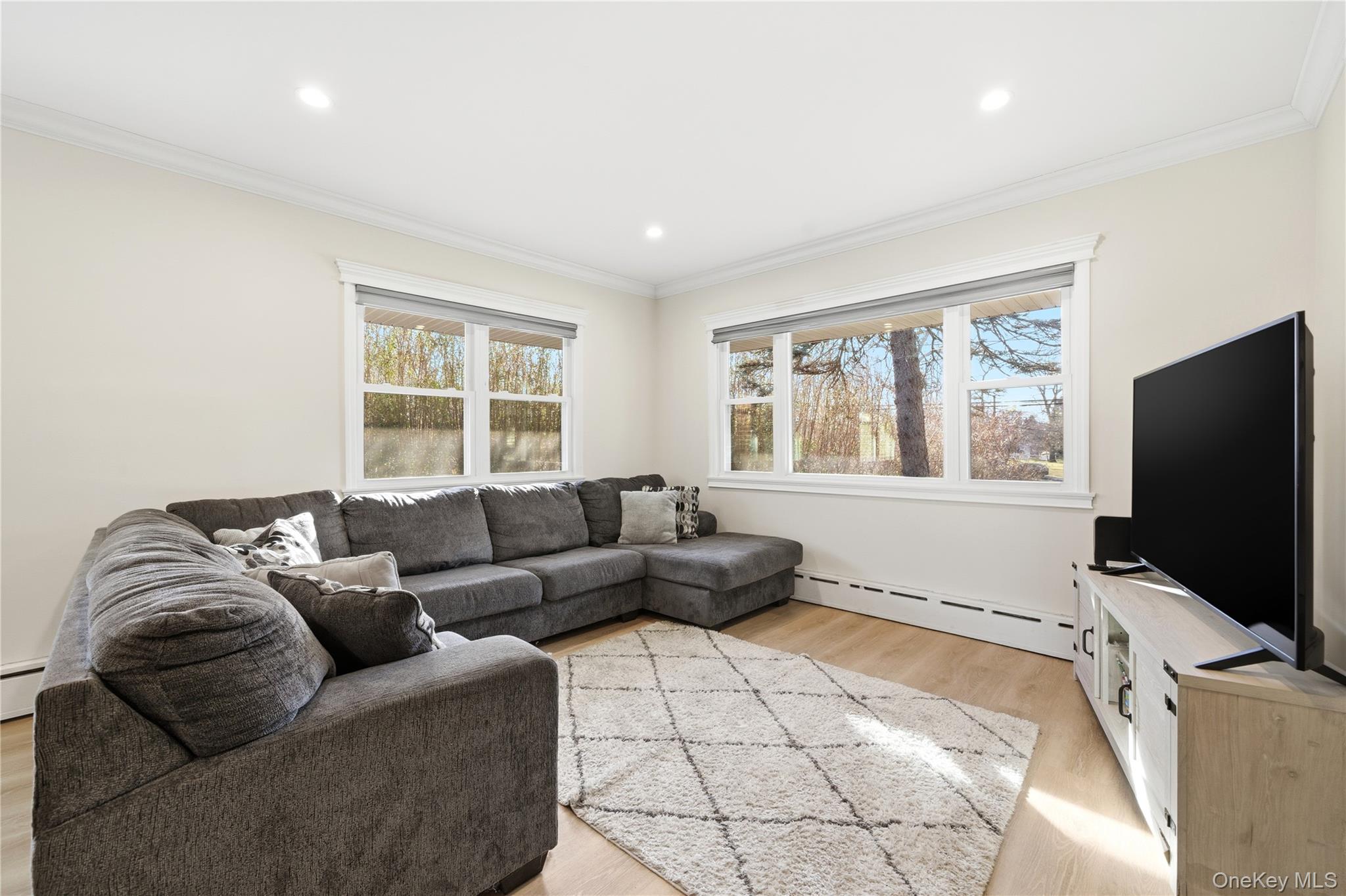 200 N Side Road, Wading River, NY 11792