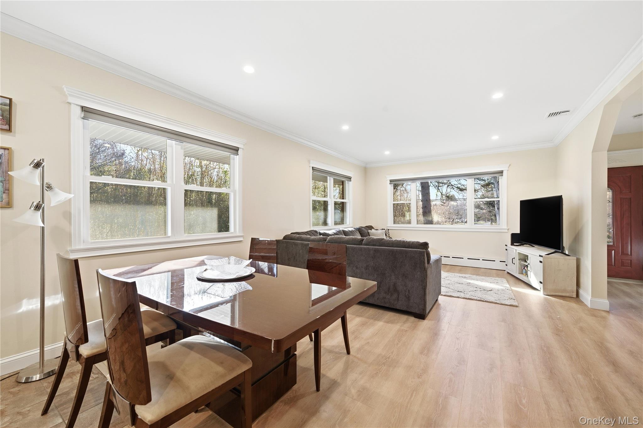 200 N Side Road, Wading River, NY 11792