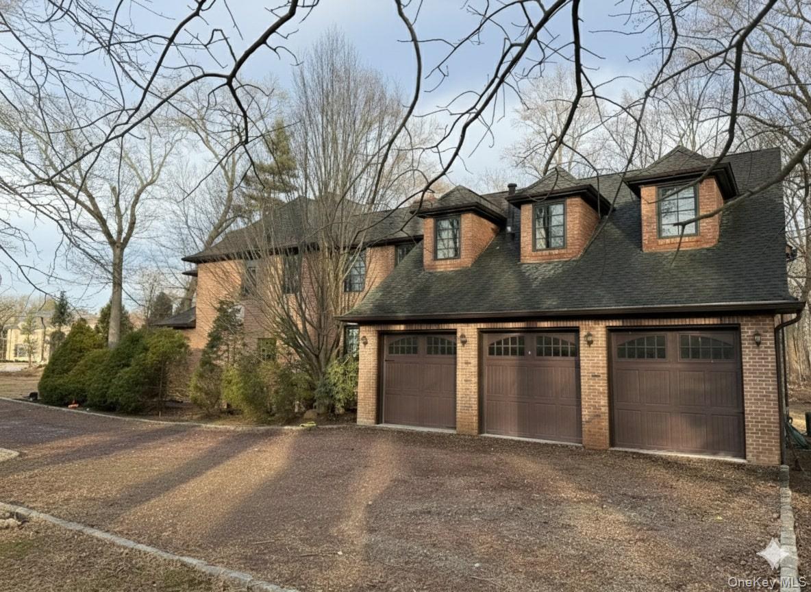 3 Chestnut Court, Old Westbury, NY 11568