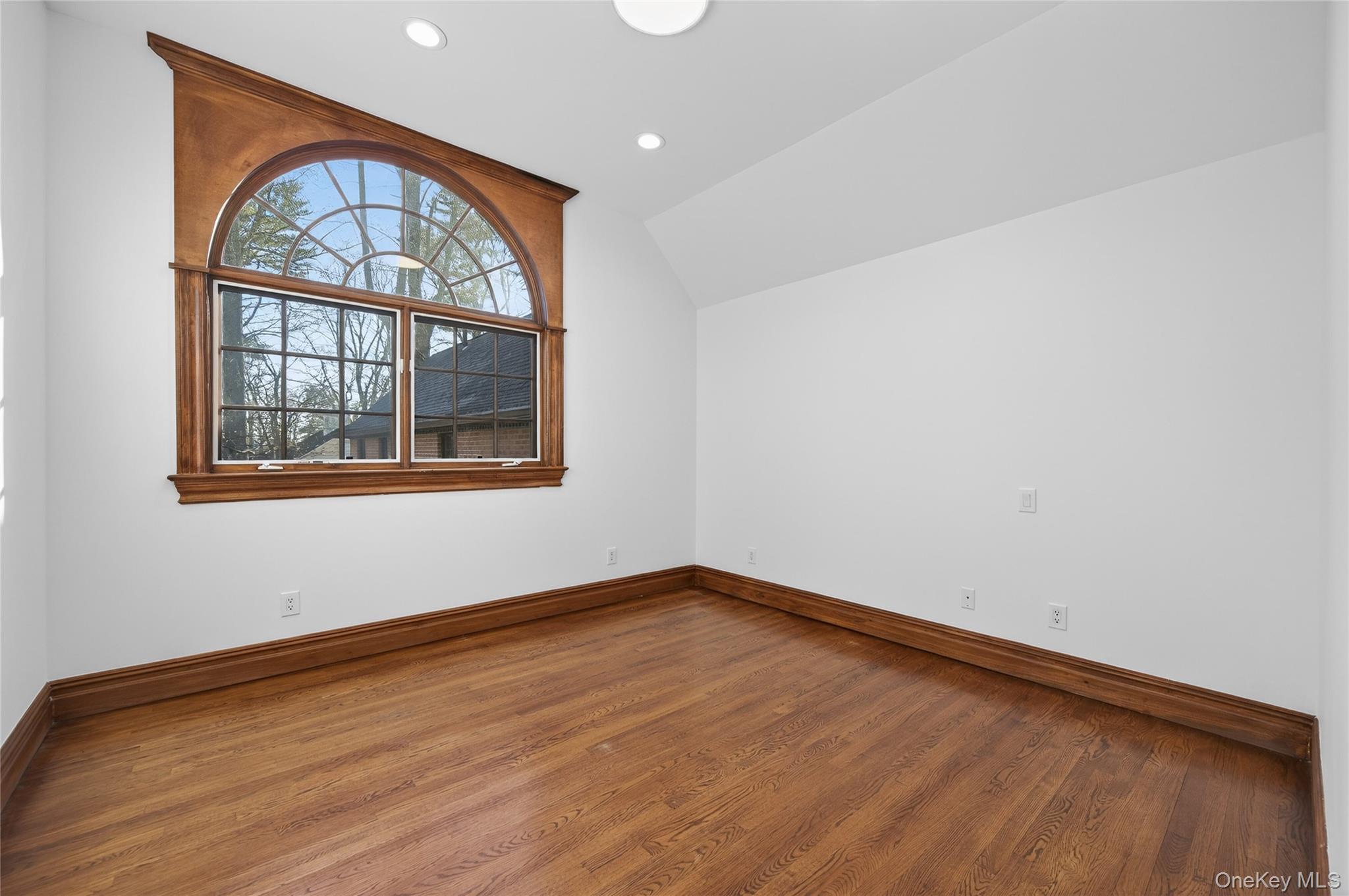 3 Chestnut Court, Old Westbury, NY 11568