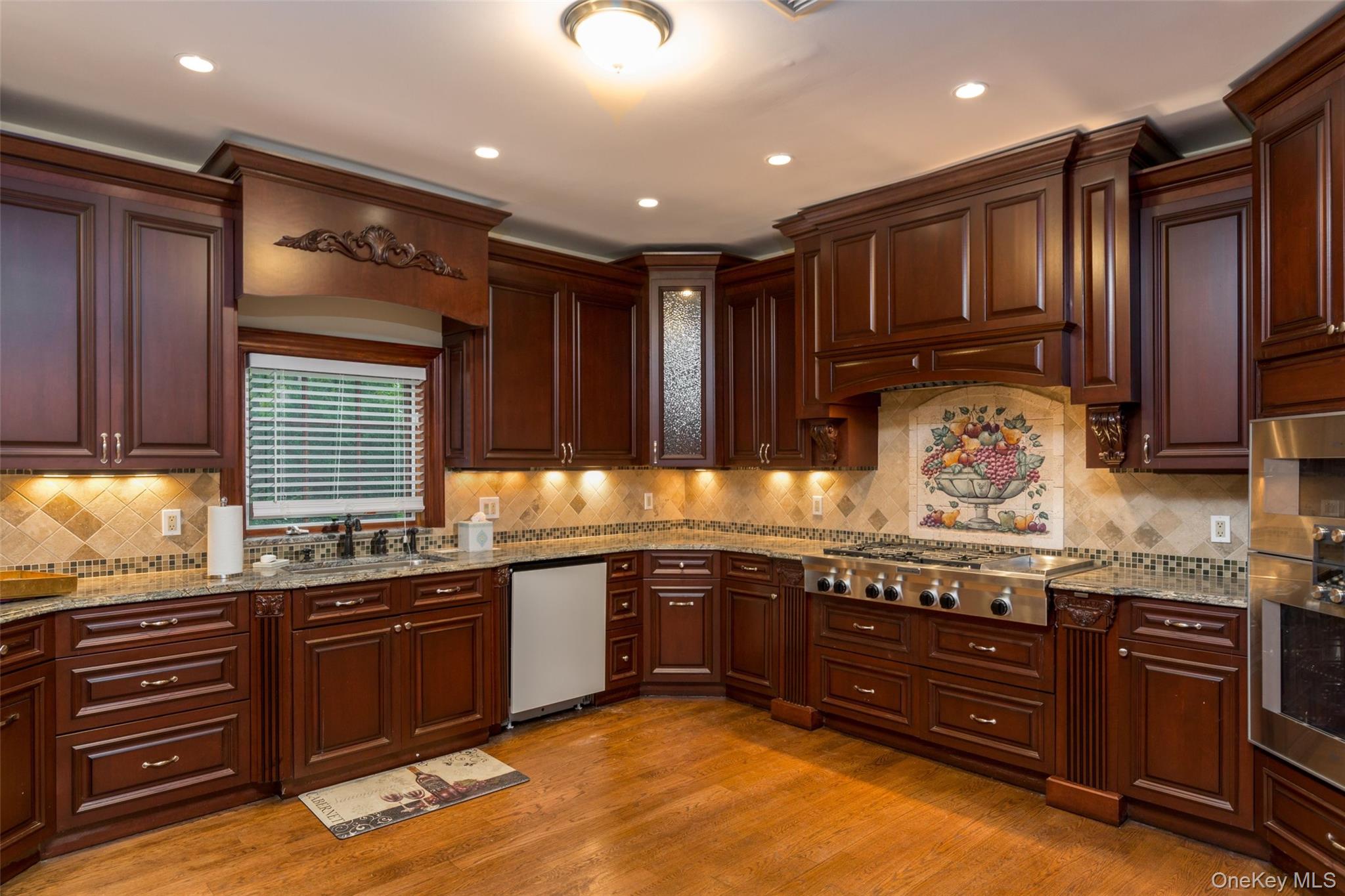 3 Chestnut Court, Old Westbury, NY 11568