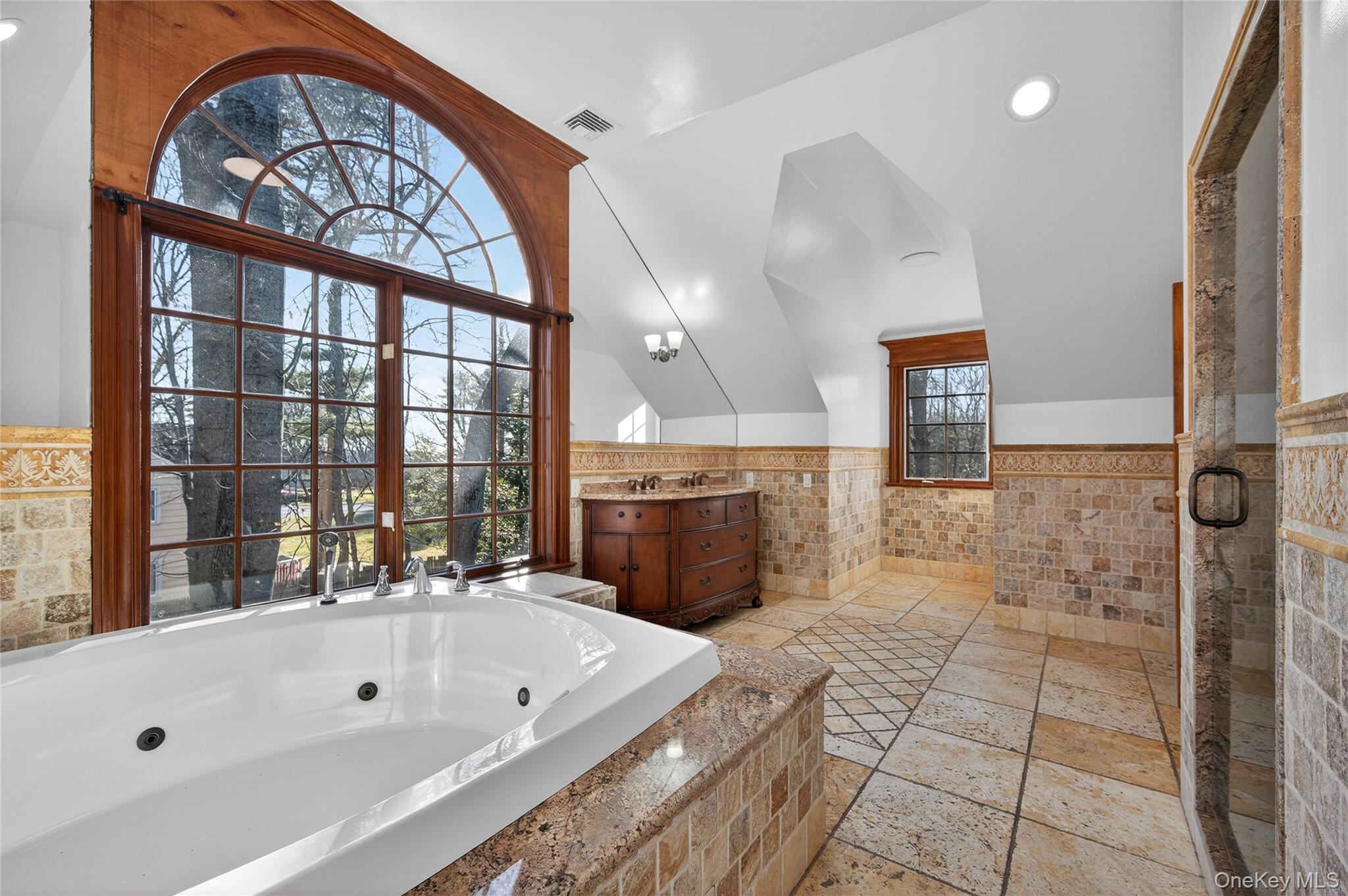 3 Chestnut Court, Old Westbury, NY 11568