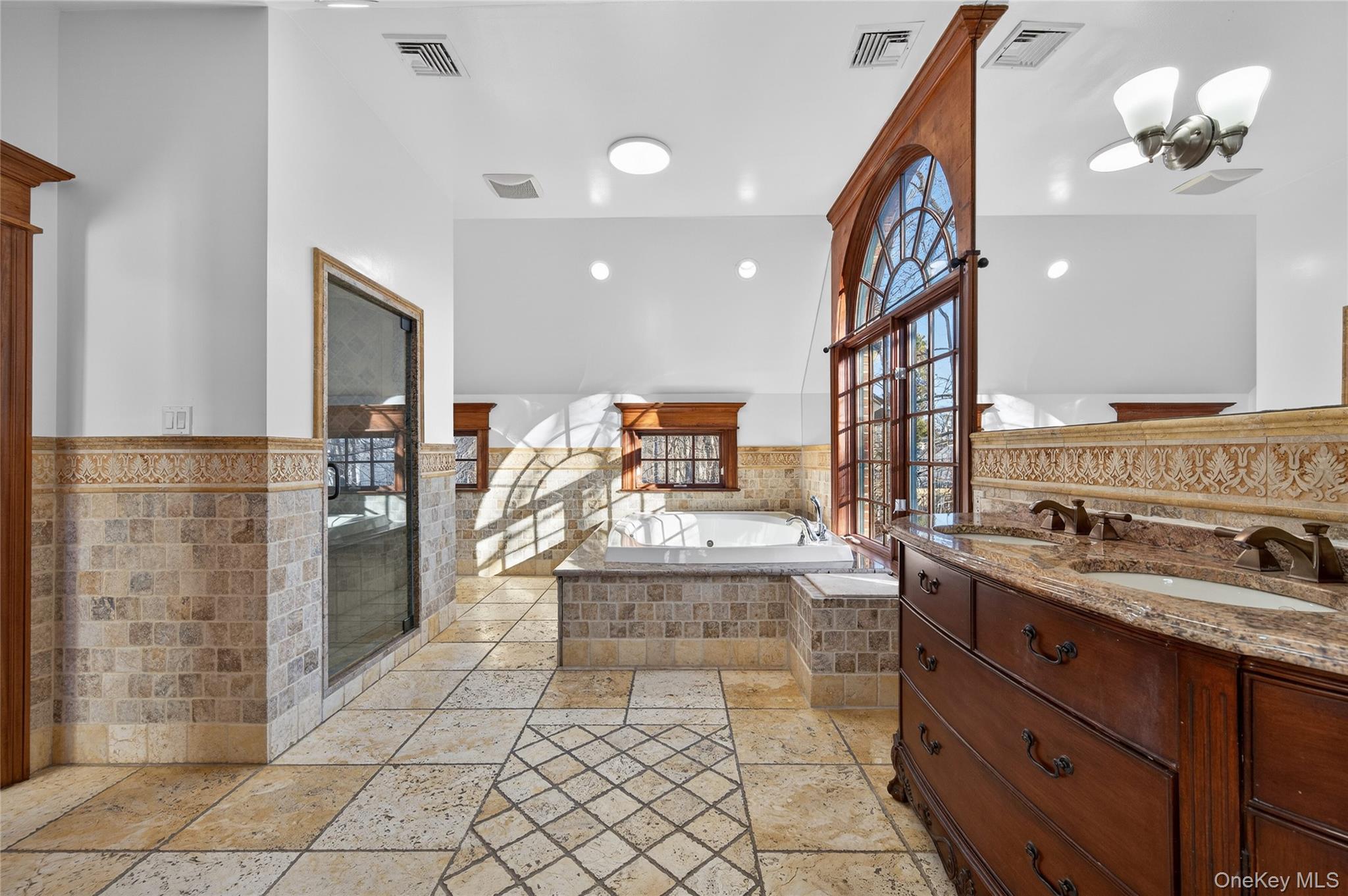 3 Chestnut Court, Old Westbury, NY 11568