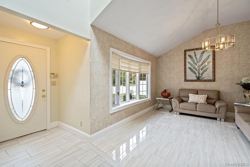 939 Manor Lane, Bay Shore, NY 11706